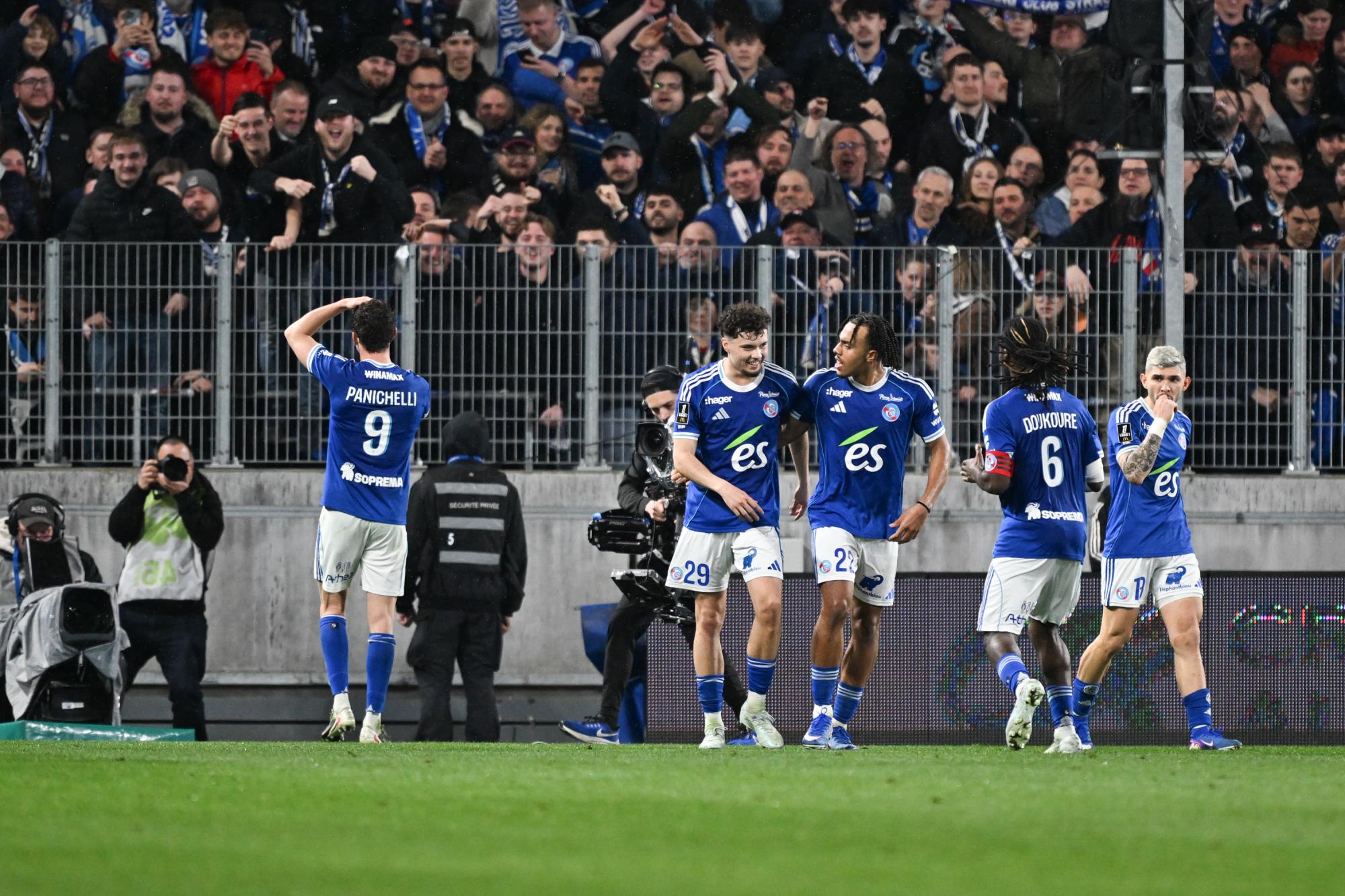 Ligue 1 : Strasbourg s'impose en patron face à Lyon