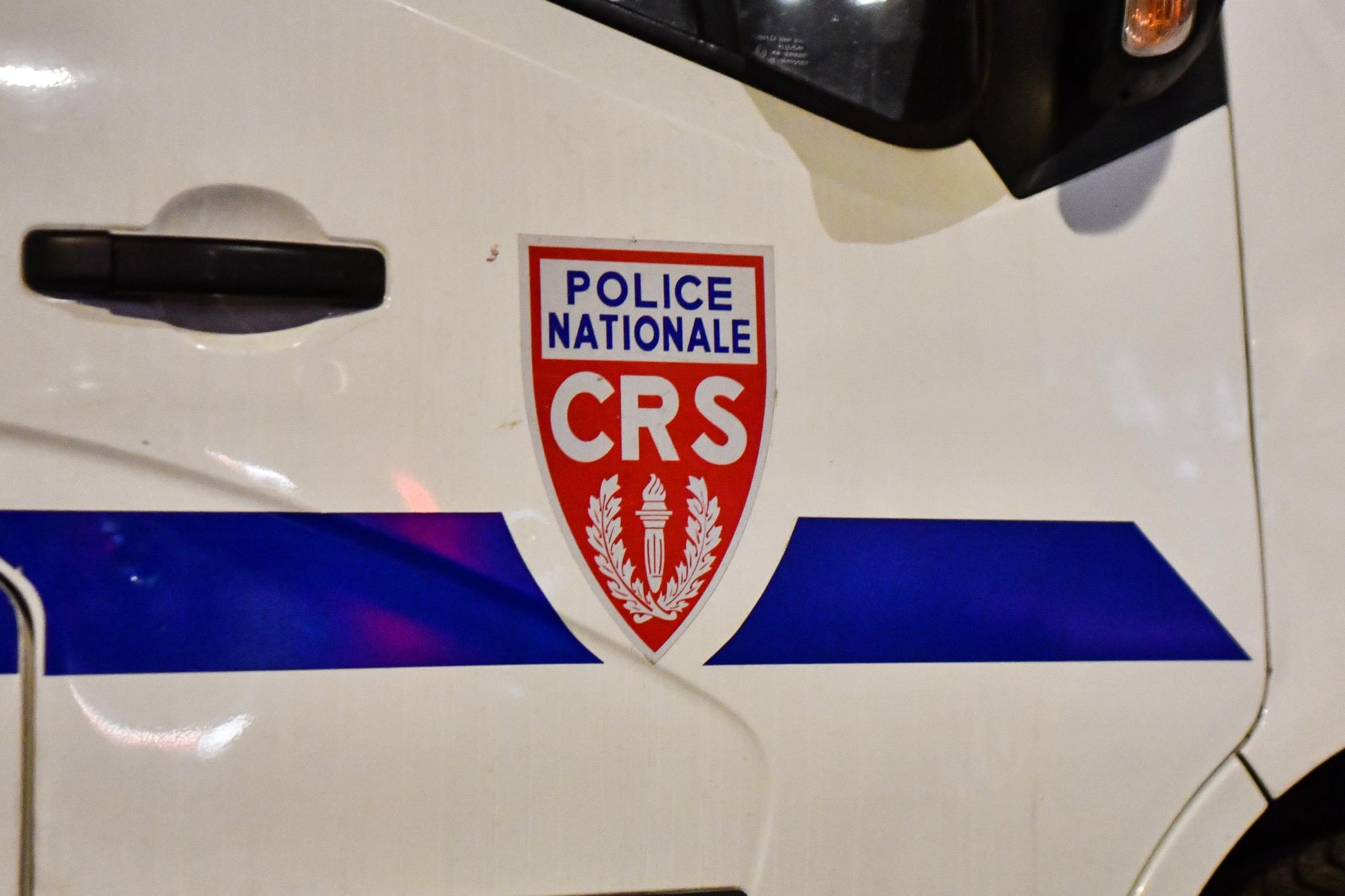 Un ancien footballeur professionnel frappe une policière à Rennes