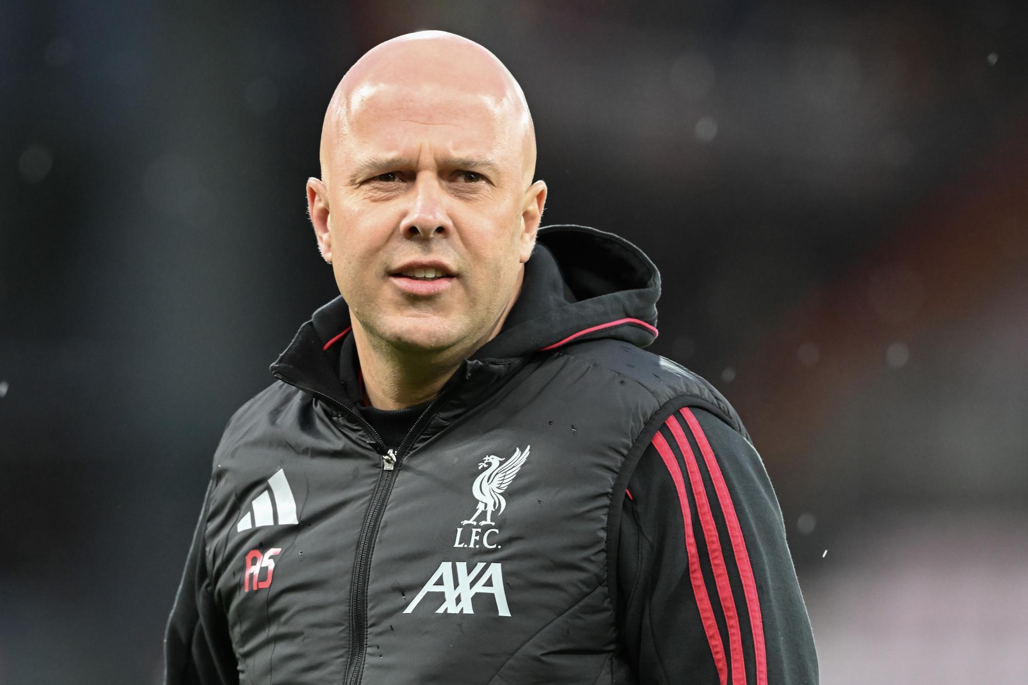 Liverpool : Arne Slot explique que les 450 millions d'euros dépensés au mercato ne lui servent à rien