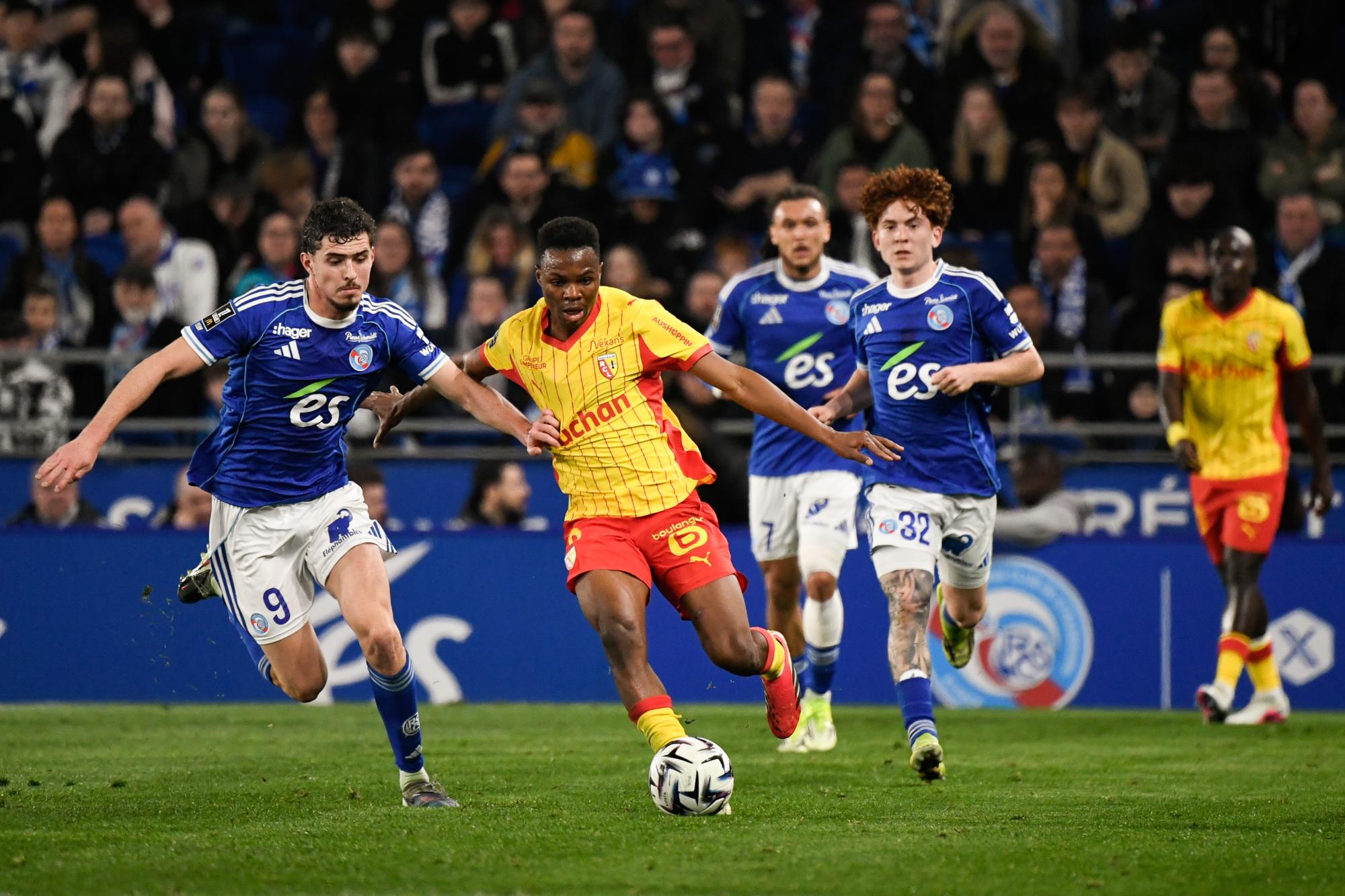 Ligue 1 : Strasbourg et Lens se neutralisent dans un nul qui n'arrange personne (1-1)