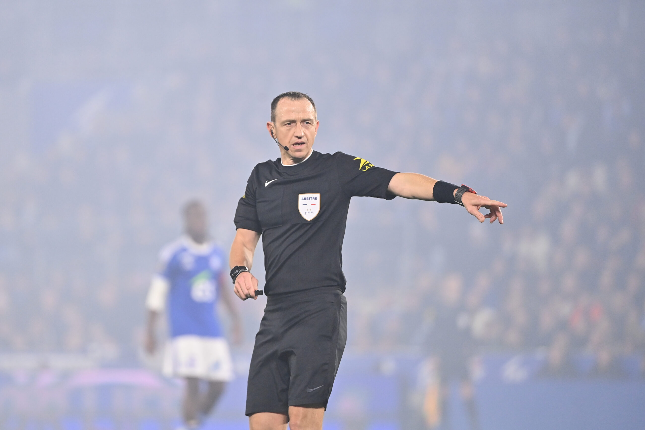 Vers la sonorisation des arbitres en Ligue 1, pas de VAR la saison prochaine en Ligue 2