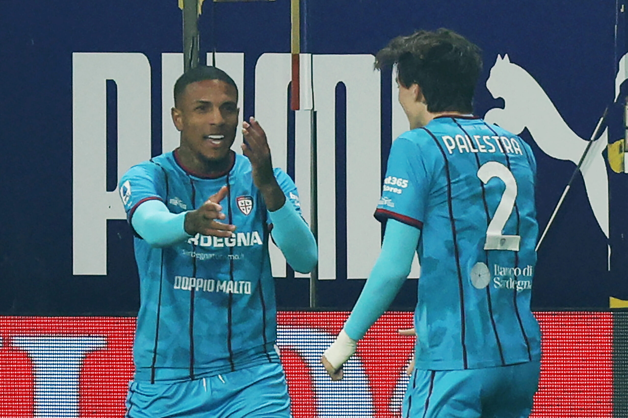 Michael Folorunsho joueur de Cagliari inscrit le but du week-end en Serie A comme Christophe Jallet