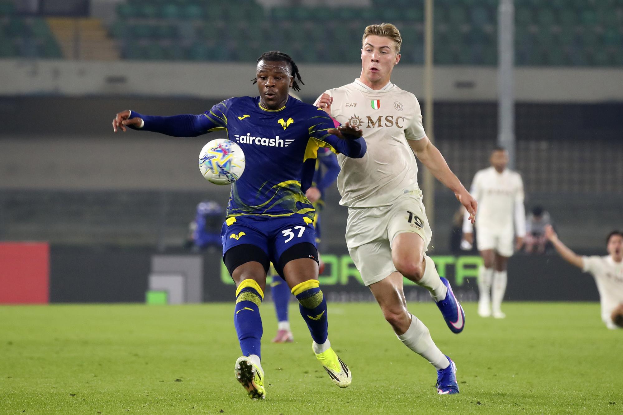 Sur le gong, le Napoli s'offre trois points face au Hellas