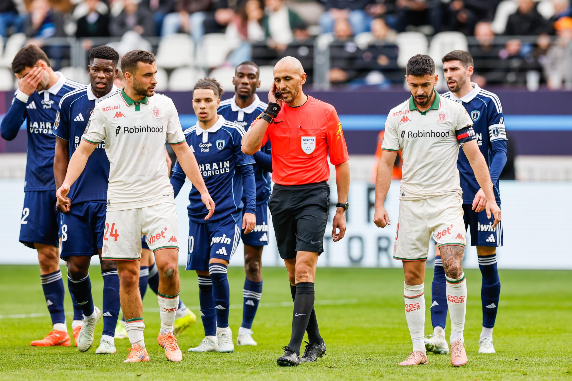Ligue 1 : Nice très remonté contre l'arbitrage après sa défaite face au Paris FC