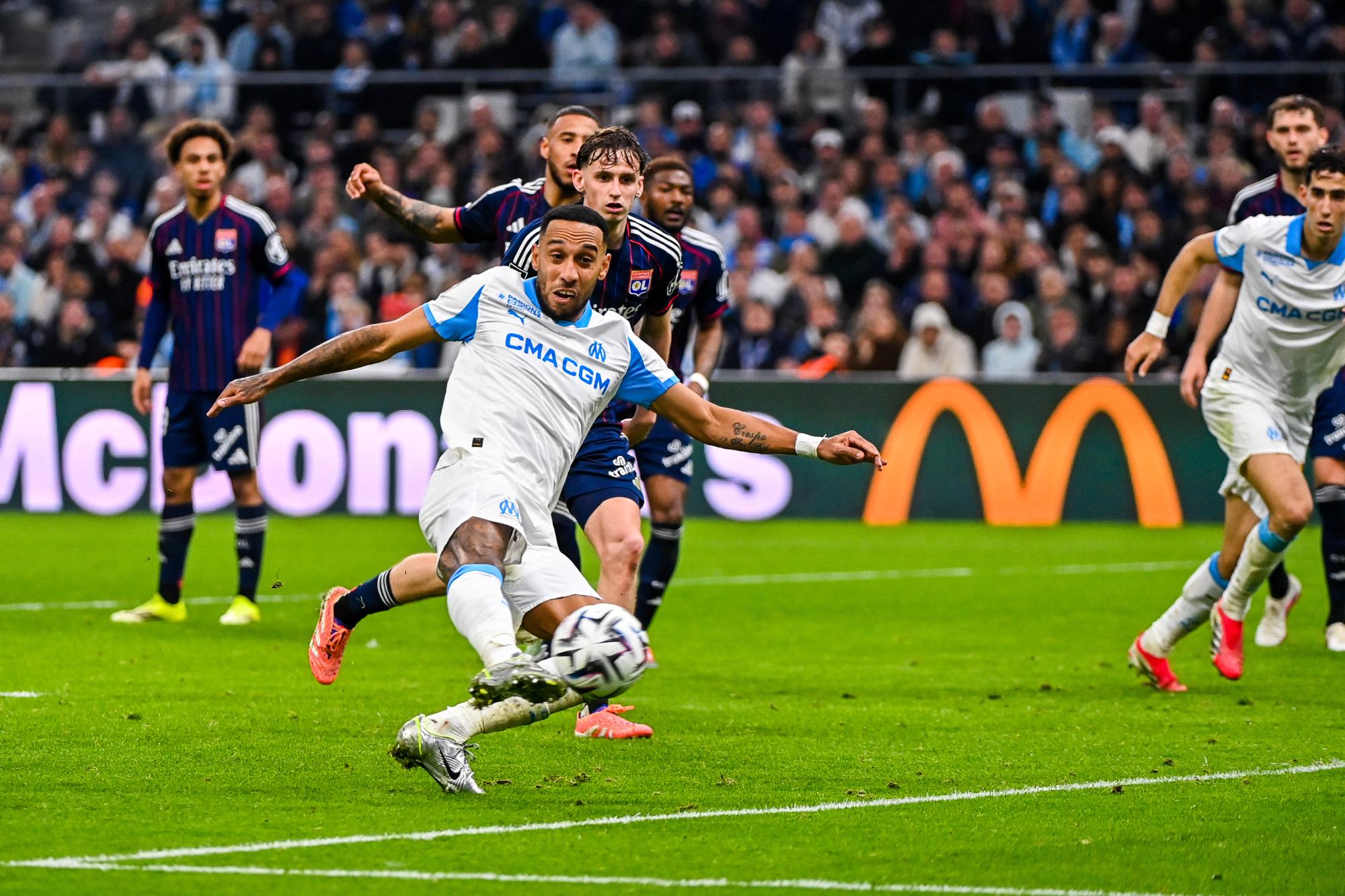 Ligue 1 : l'Olympique de Marseille renverse l'Olympique lyonnais sur le gong grâce à un doublé d'Aubameyang