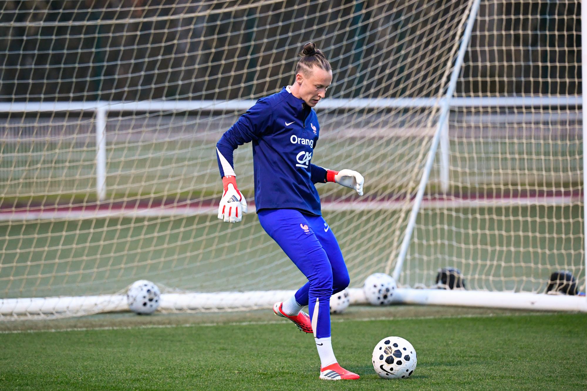 Pauline Peyraud-Magnin forfait avec les Bleues