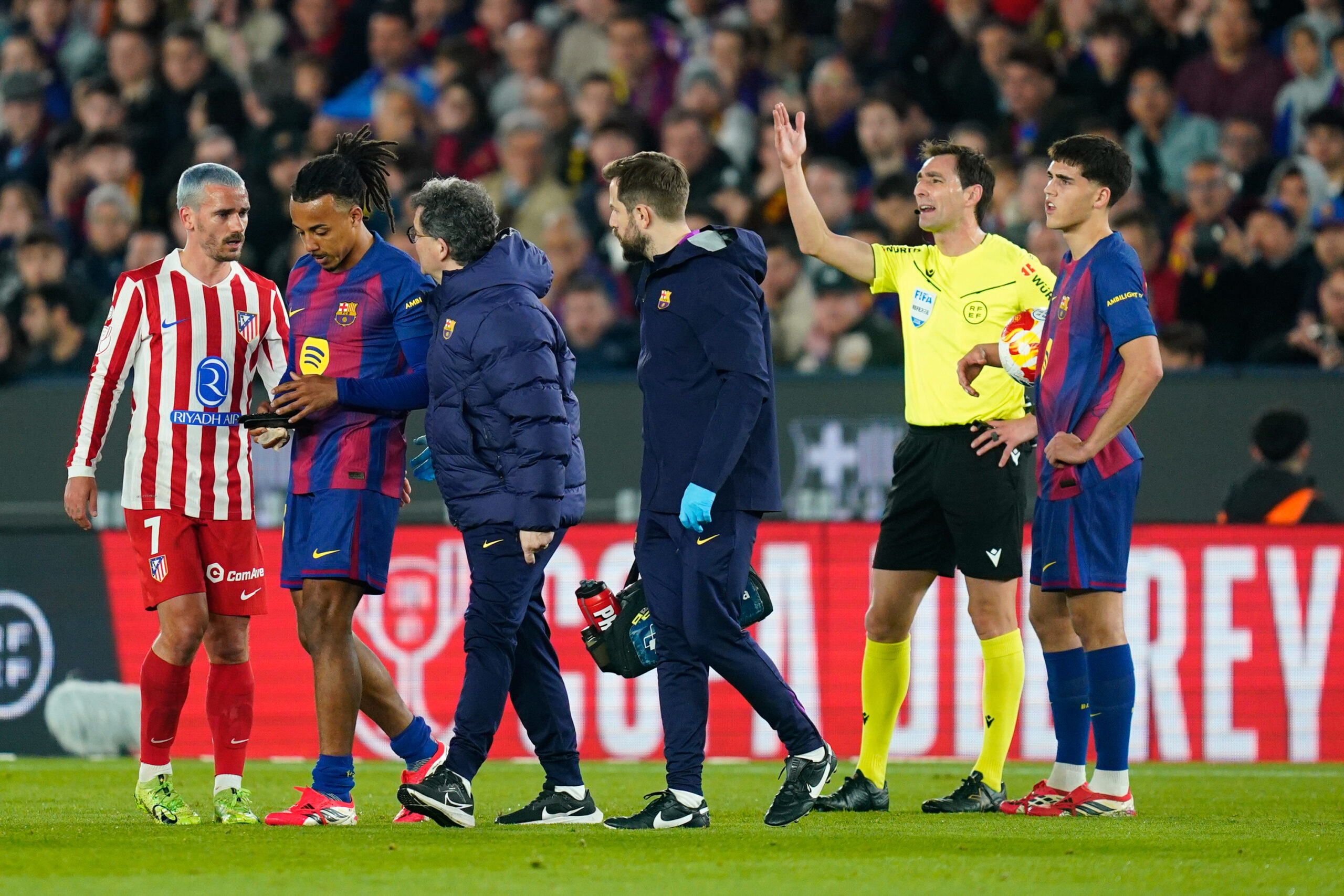 FC Barcelone : Jules Koundé blessé avant le rassemblement de l'équipe de France