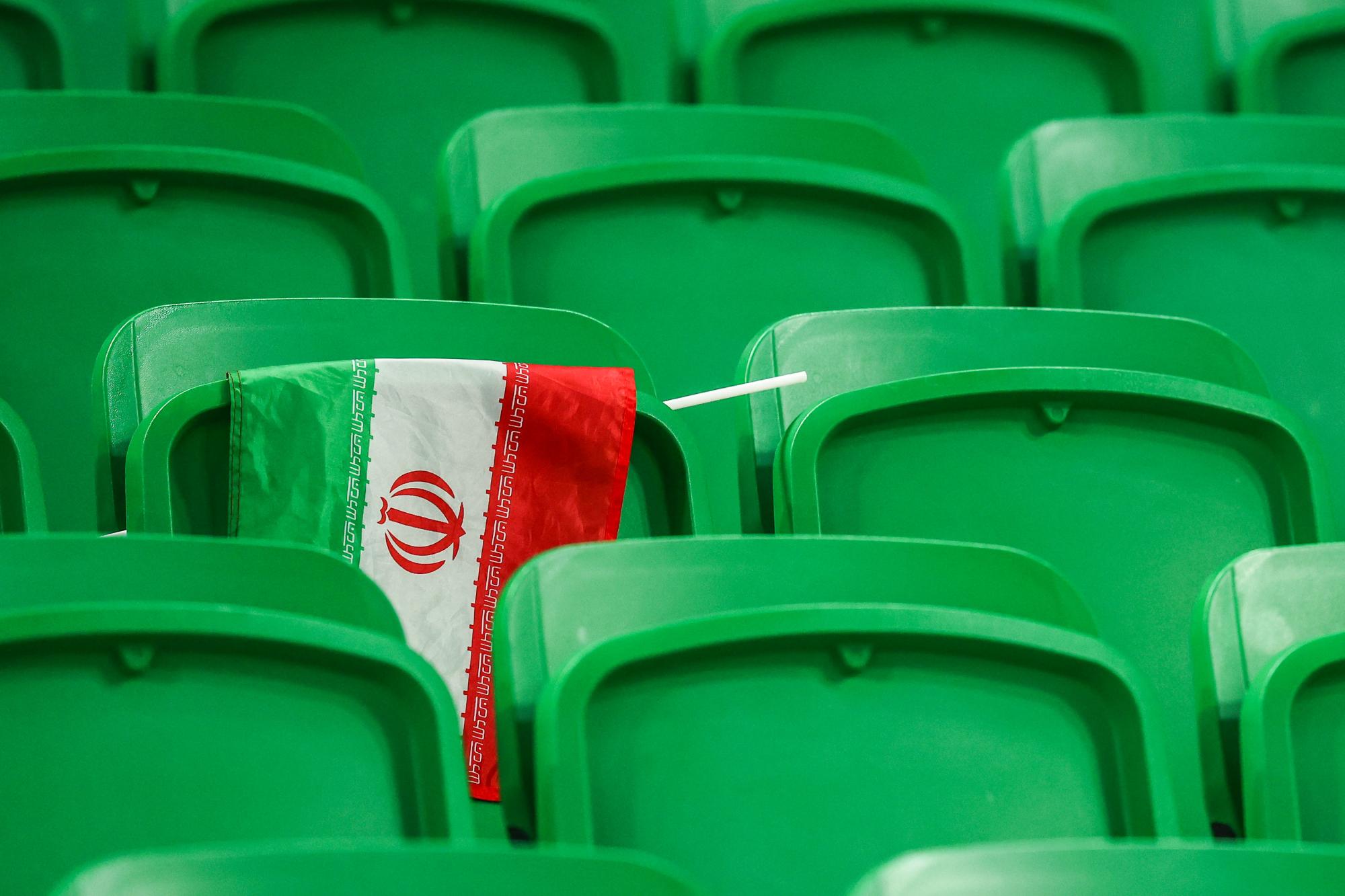 Accusé d'avoir brandi un drapeau à la Coupe d'Asie féminine, un journaliste iranien finit par récupérer son accréditation