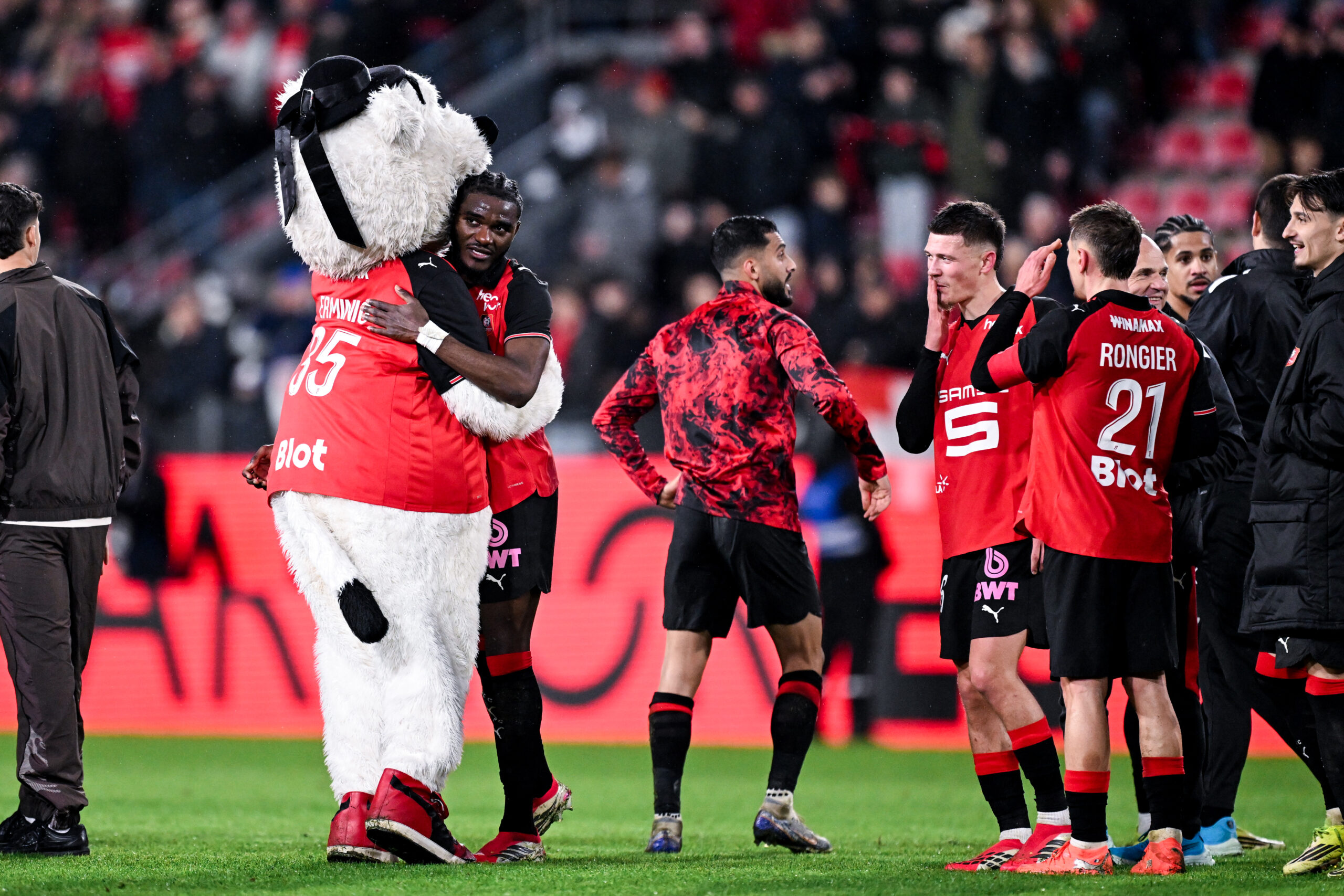 Dites les clubs, vous avez quel âge pour fêter votre anniversaire chaque année ?