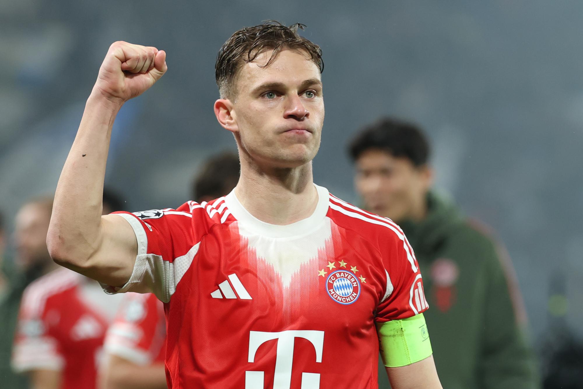 Ligue des Champions : le milieu de terrain du Bayern Munich Joshua Kimmich nie avoir pris un carton jaune volontairement contre l'Atalanta Bergame