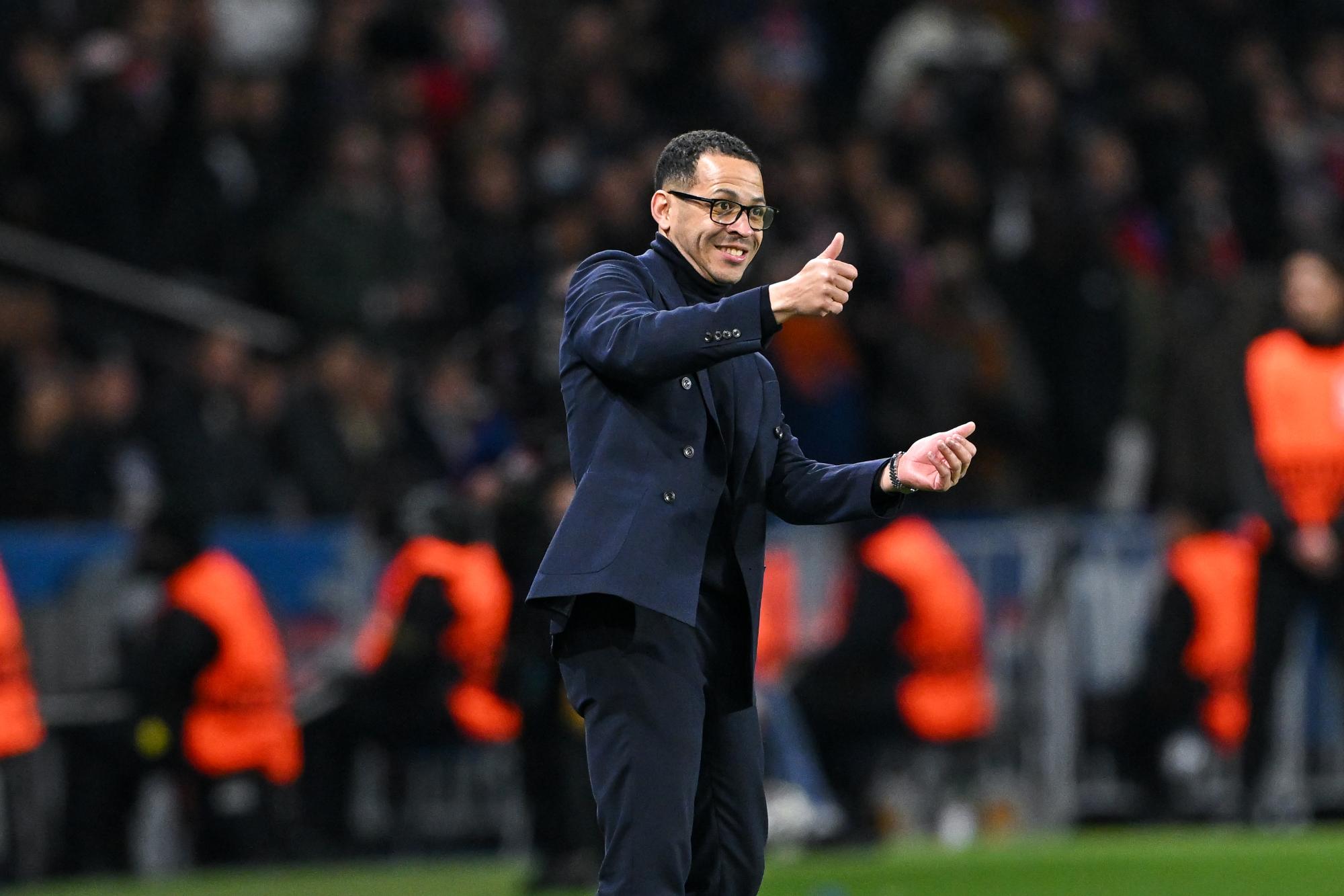 Chelsea-PSG : Trois buts à remonter ? Liam Rosenior n'a même pas peur !