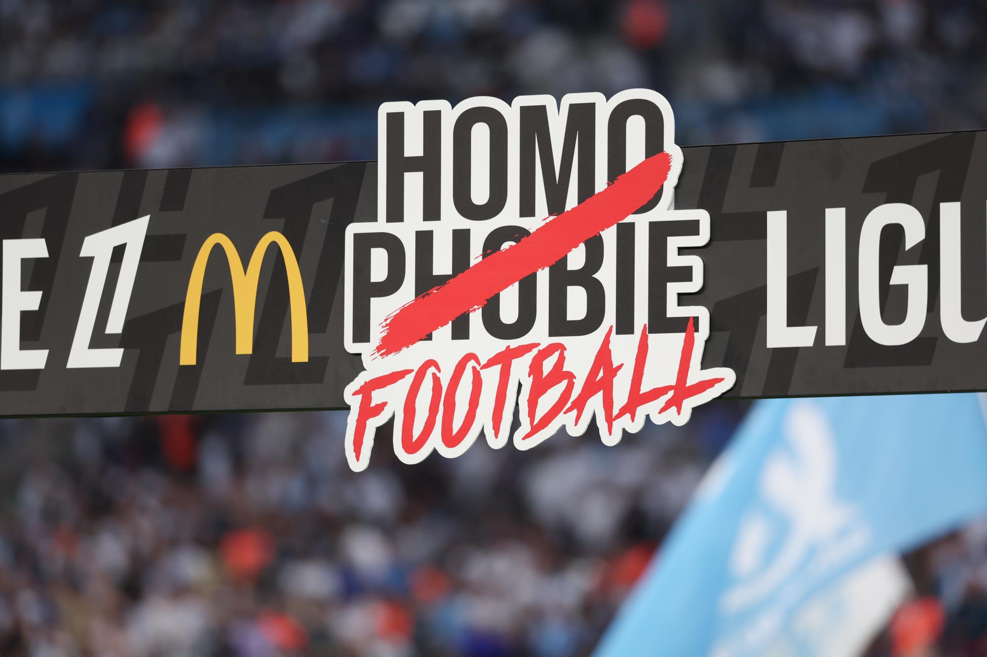 Levée de boucliers après la décision de la LFP d'abandonner les couleurs arc-en-ciel en Ligue 1