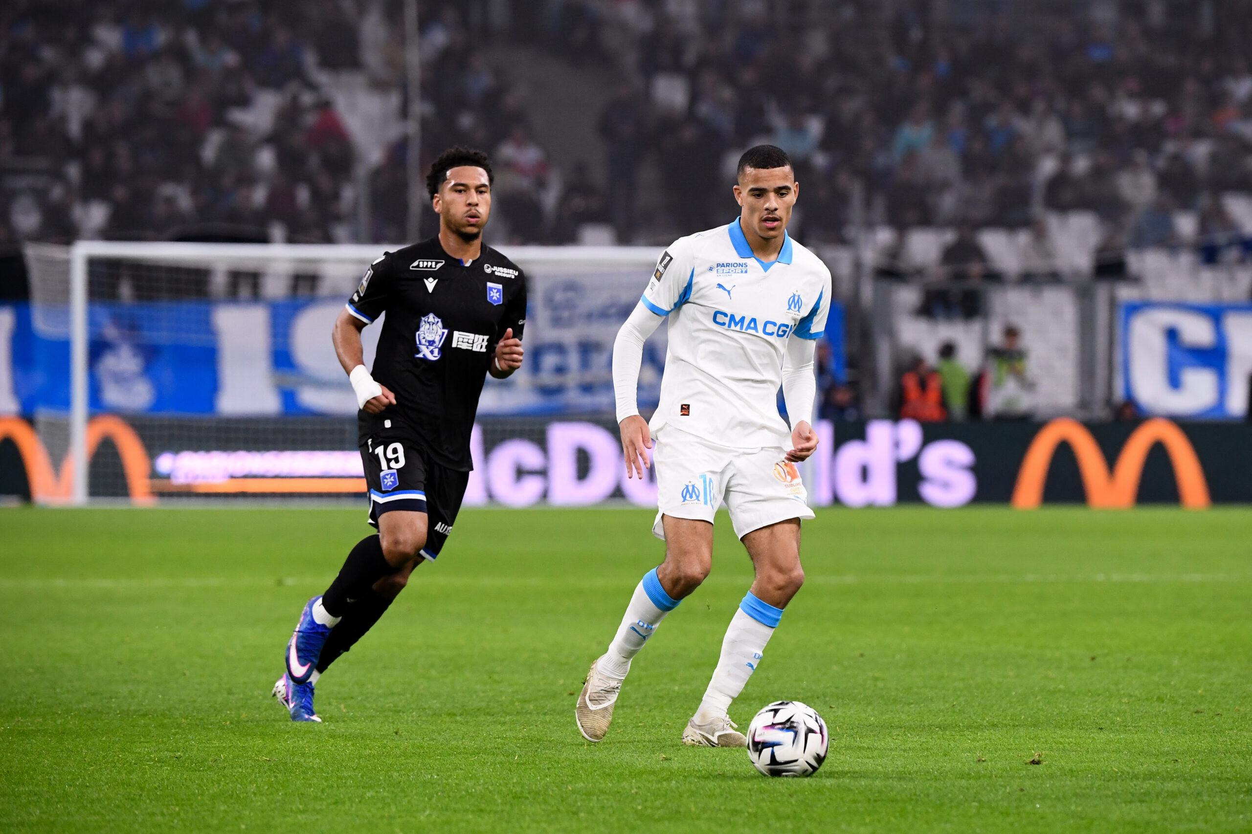 Amine Gouiri et l'OM débloquent la soirée contre Auxerre