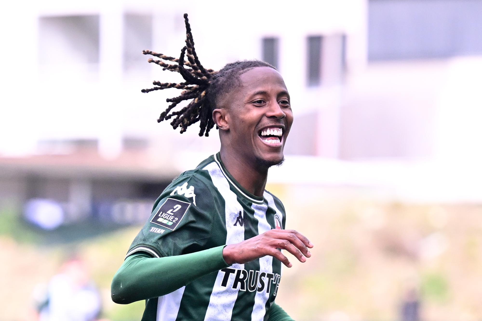 Ligue 2 : Le Red Star s'impose à domicile sur la plus courte des marges et sort Dunkerque de la course à la montée