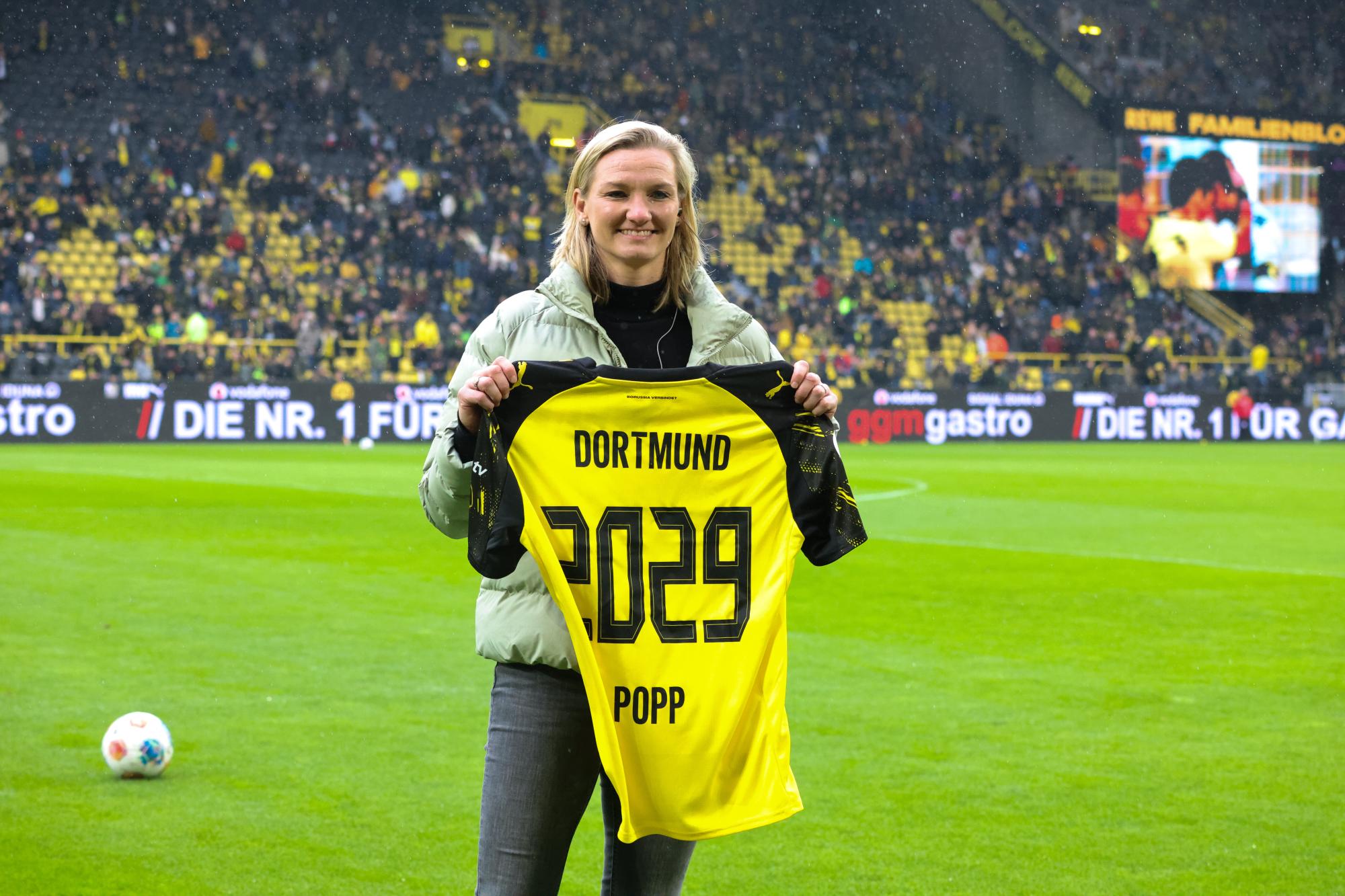 Mercato : Alexandra Popp va quitter Wolfsburg pour rejoindre Dortmund, actuellement en troisième division