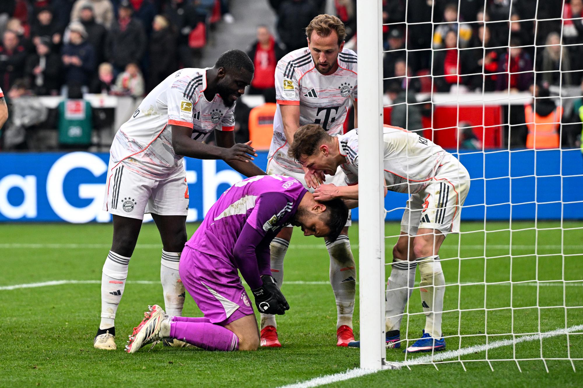 Après Manuel Neuer, Sven Ulreich se blesse : l'hécatombe continue chez les gardiens du Bayern