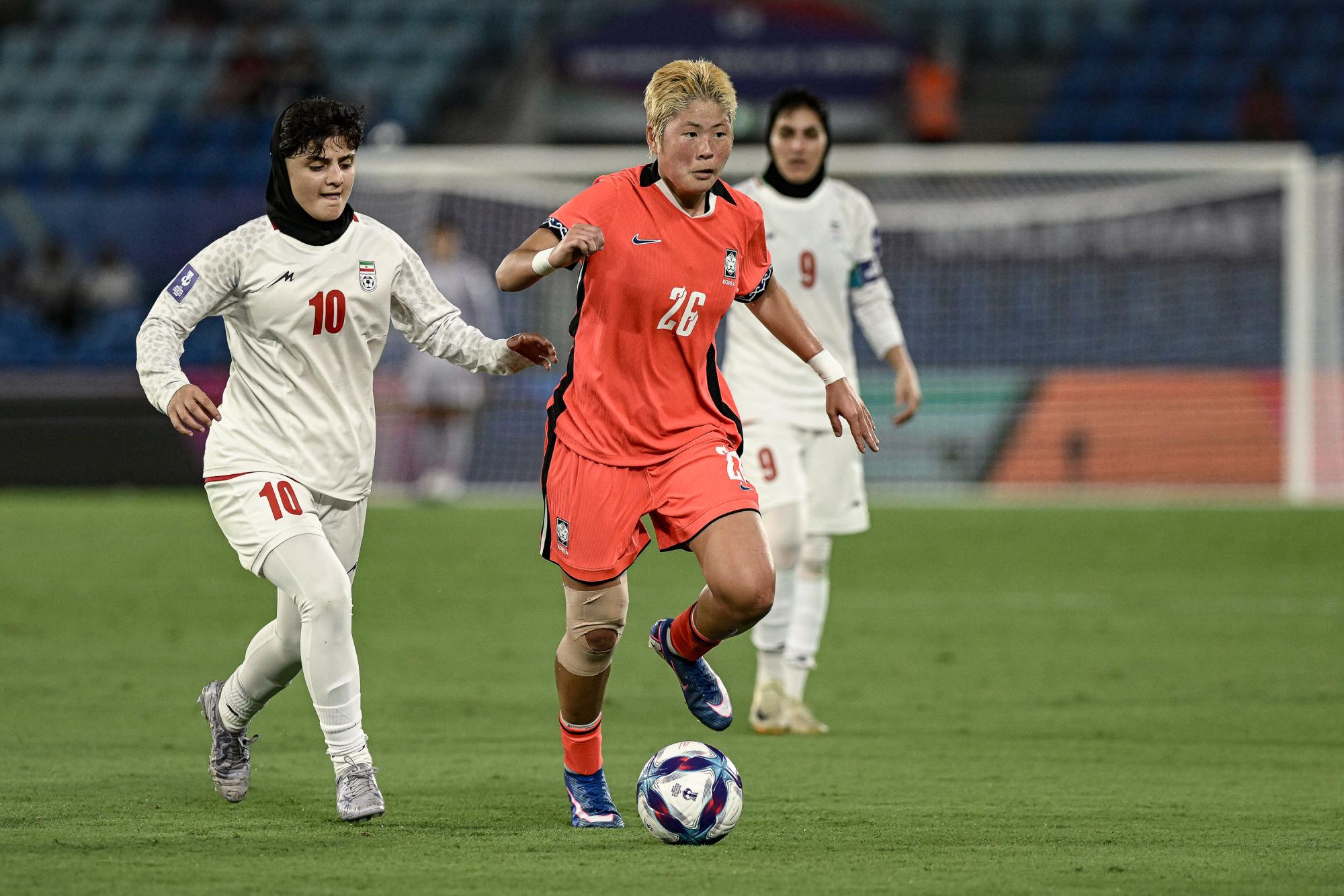 Les deux joueuses iraniennes encore réfugiées en Australie s'entraînent avec un club local