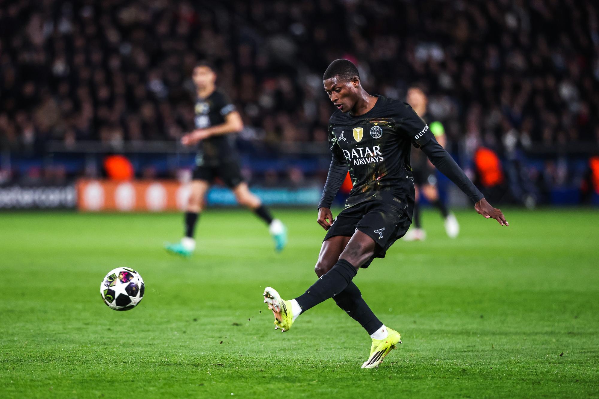 Chelsea-PSG : Khvicha Kvaratskhelia et Nuno Mendes sous la menace d'une suspension