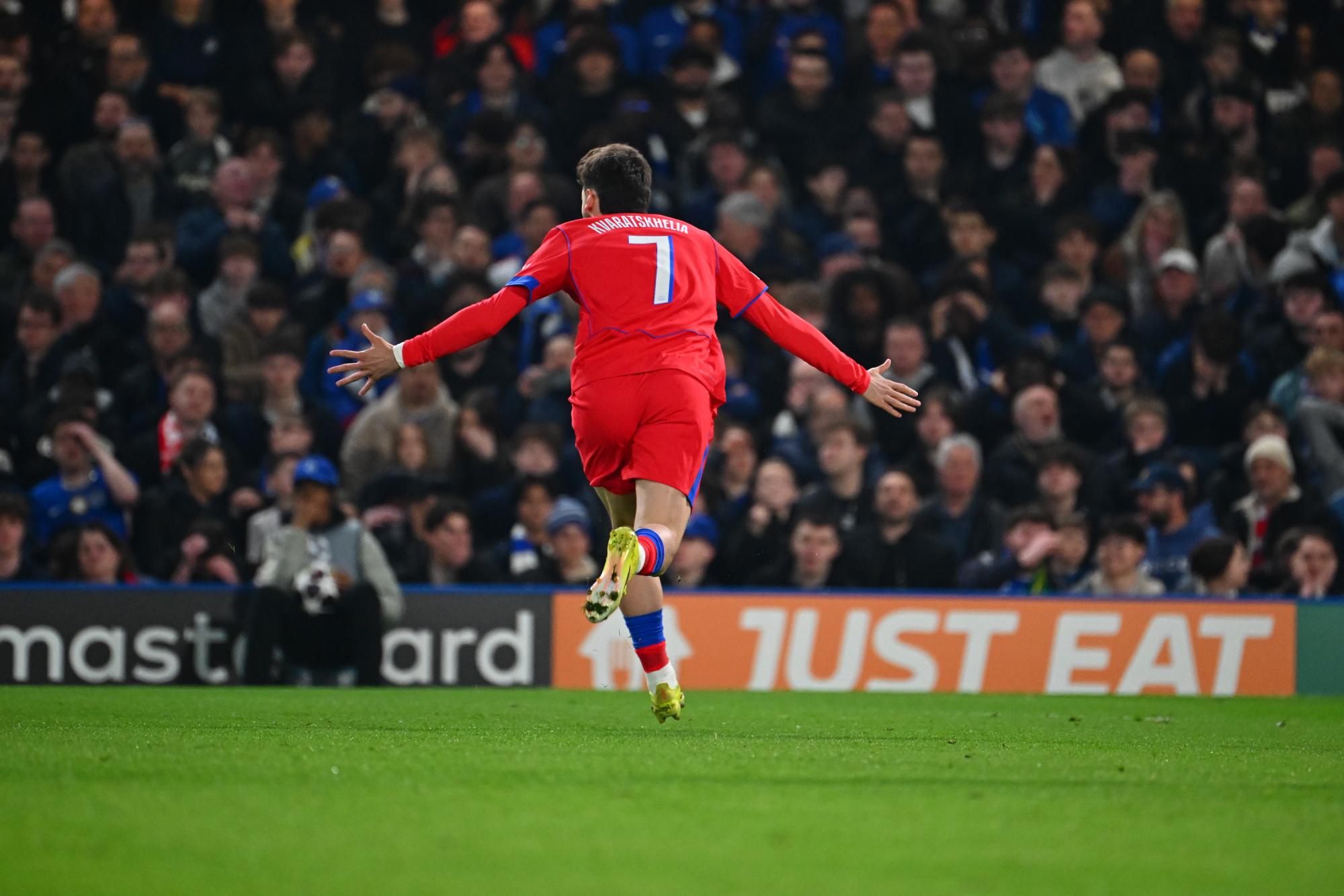 Buteur à Chelsea, Kvaratskhelia s'excuse pour sa célébration