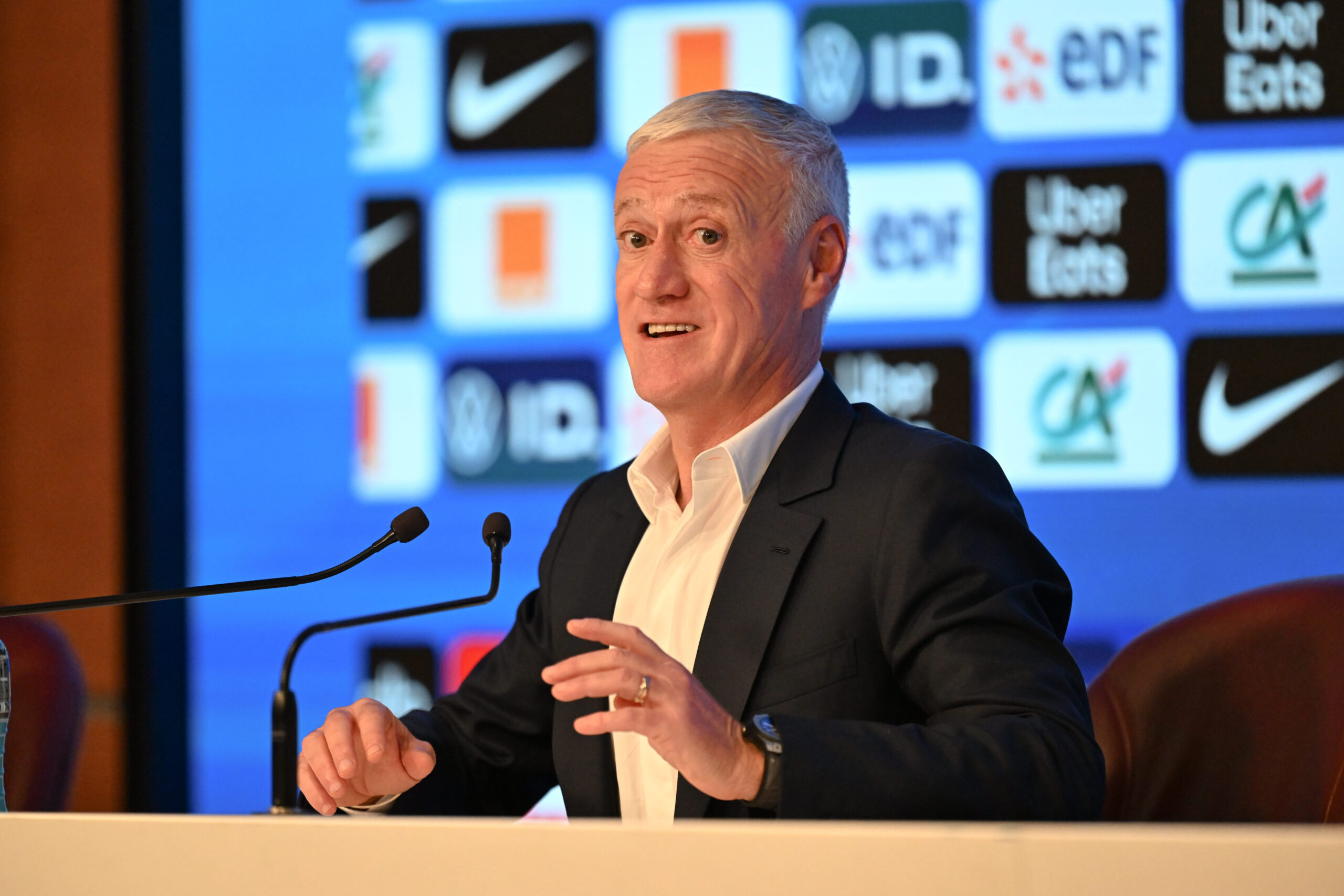 Equipe de France : Didier Deschamps ironise sur son éternelle chance