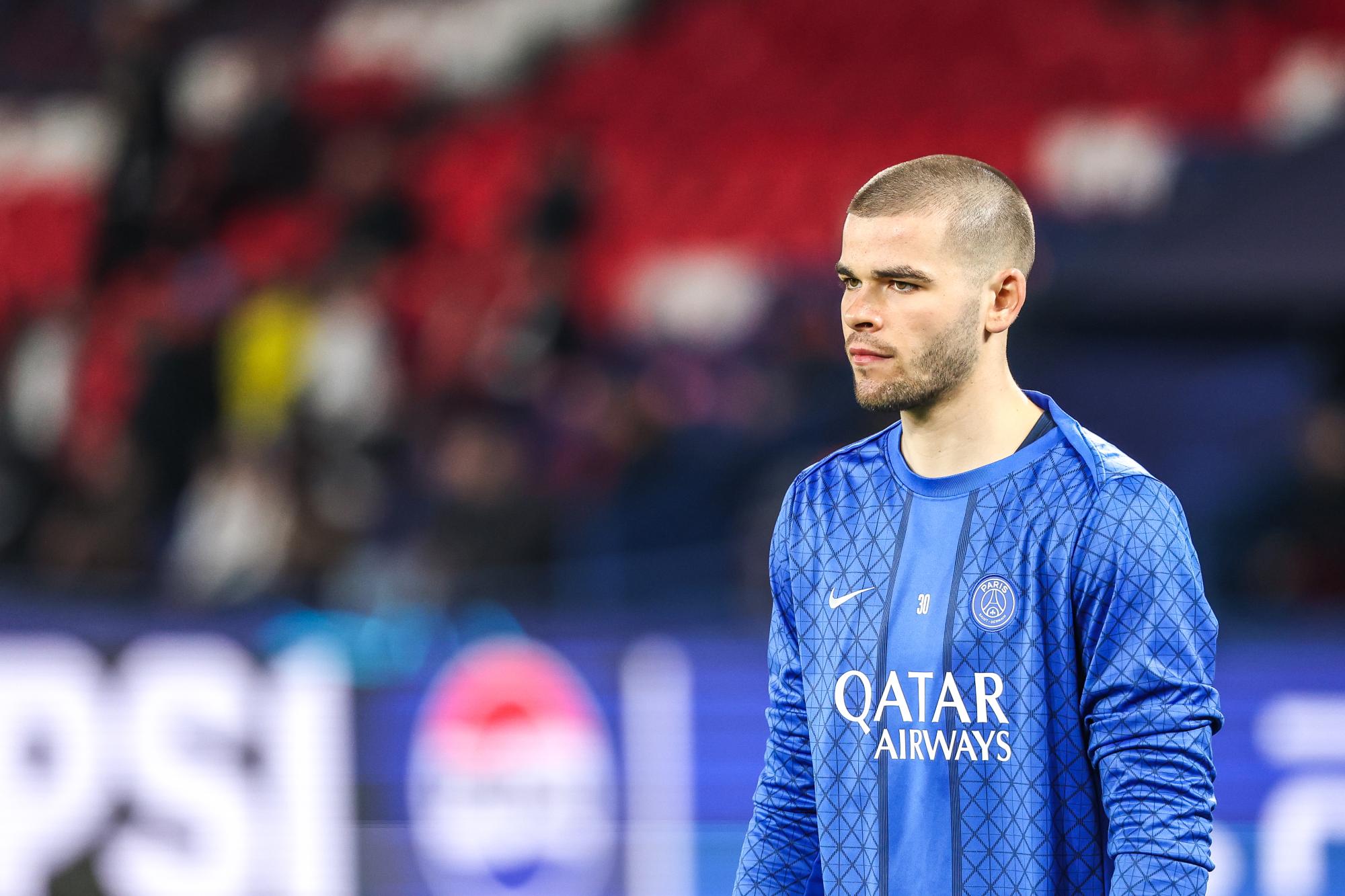 Didier Deschamps explique la convocation de Lucas Chevalier, relégué sur le banc au PSG