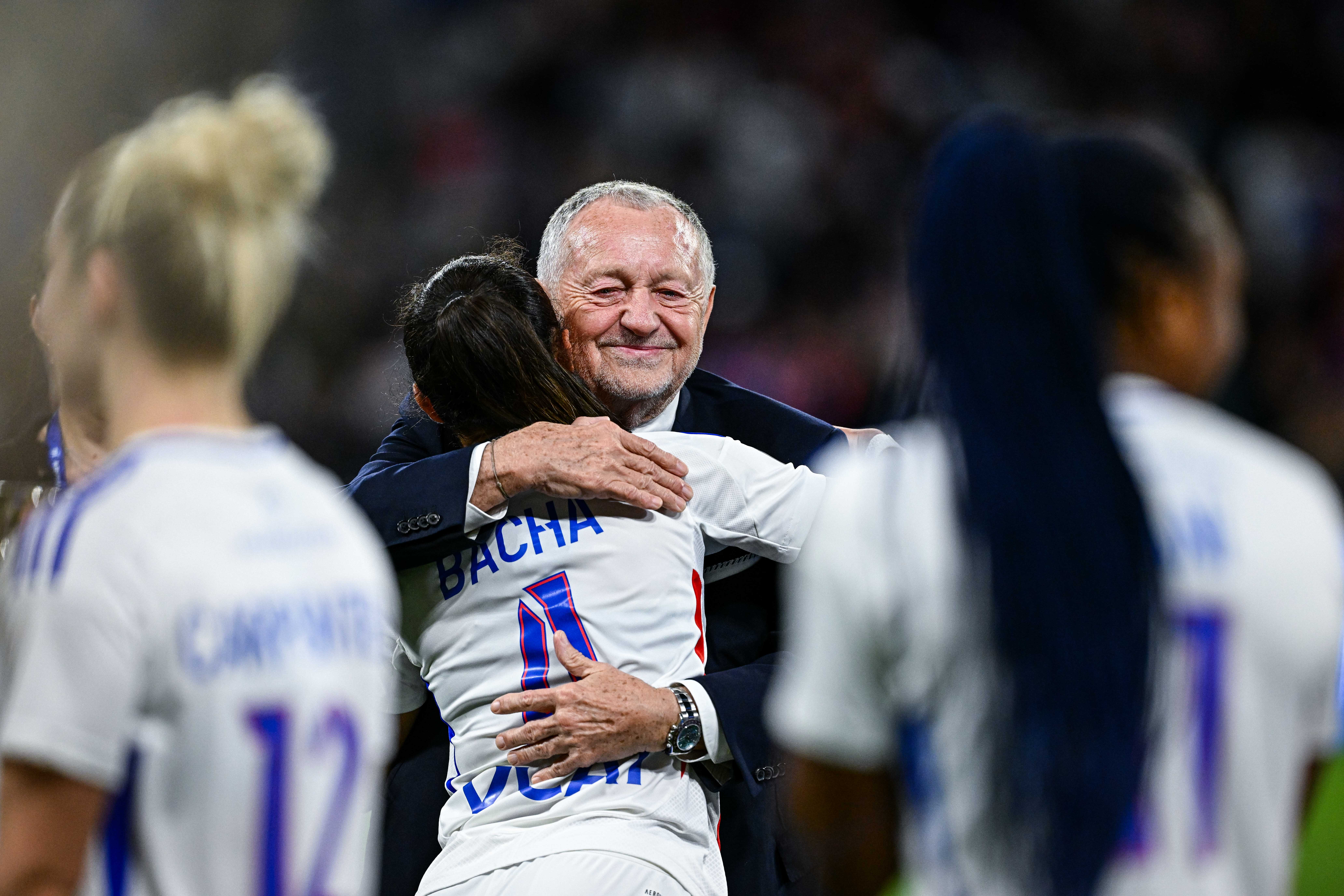 Selma Bacha apporte son soutien à Jean-Michel Aulas pour les élections municipales