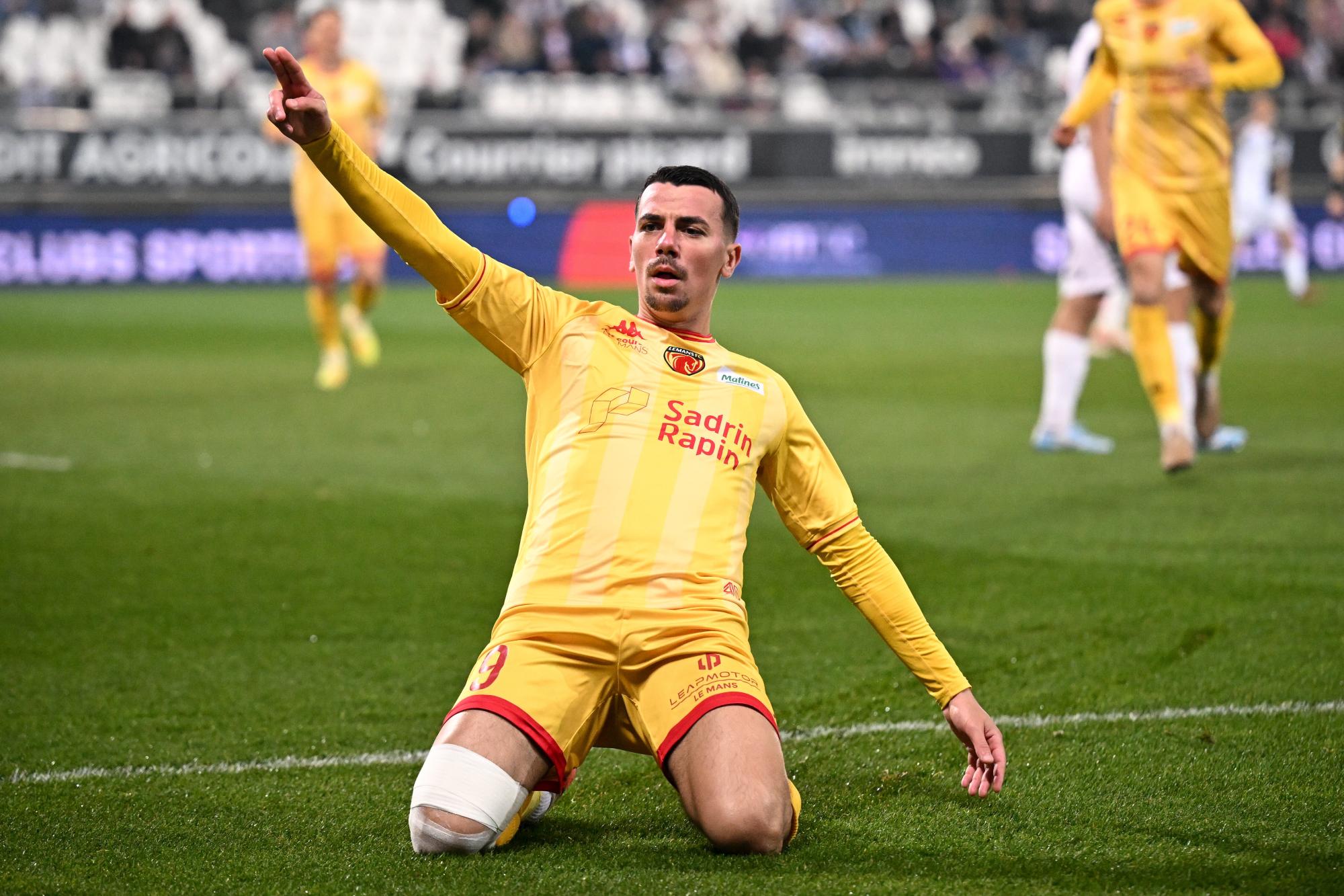 Ligue 2 : Le Mans bat Amiens au bout d'un match fou, le Red Star s'impose à Clermont