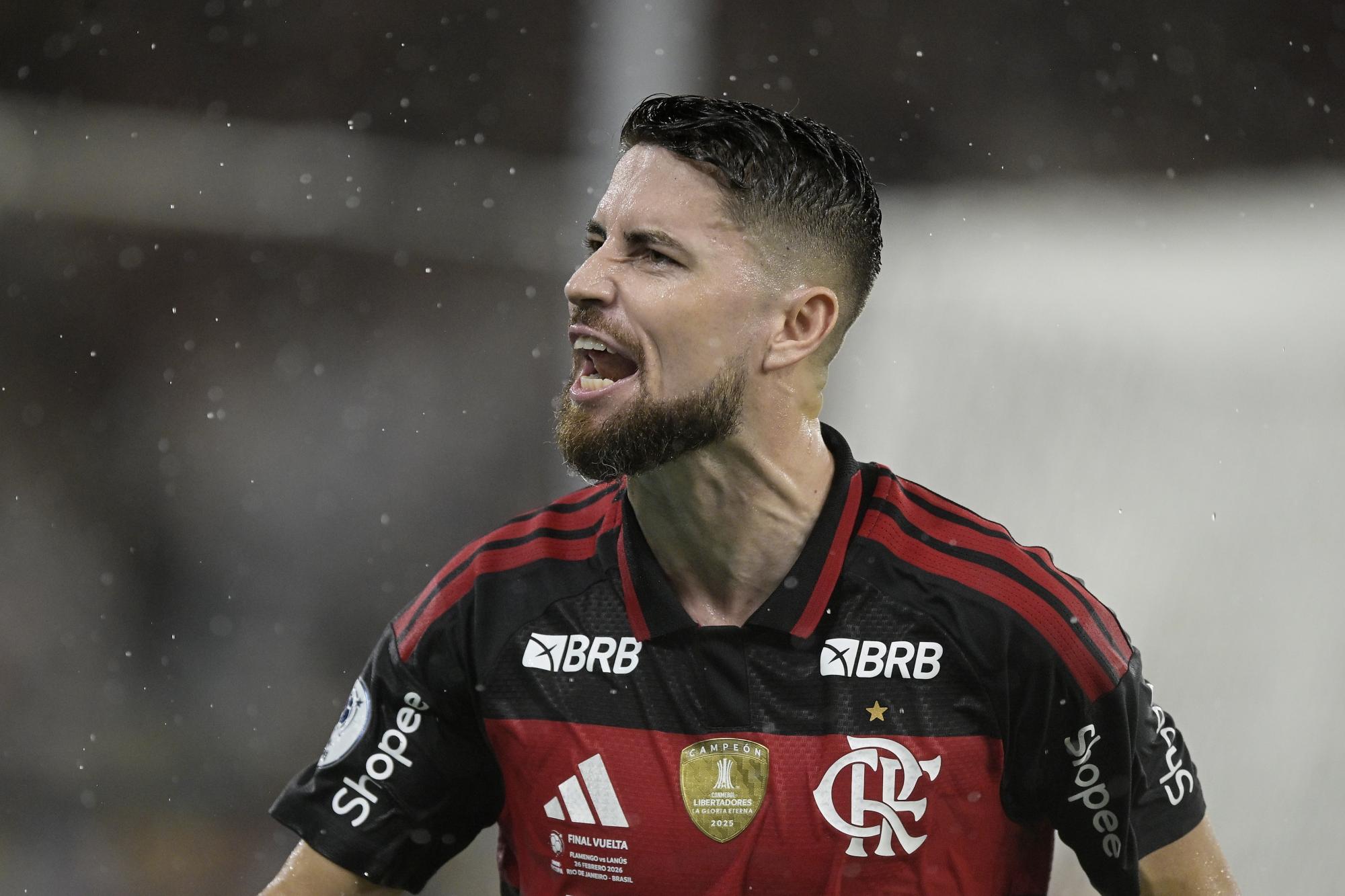 L'ancien de Chelsea Jorginho s'en prend à la chanteuse Chappell Roan