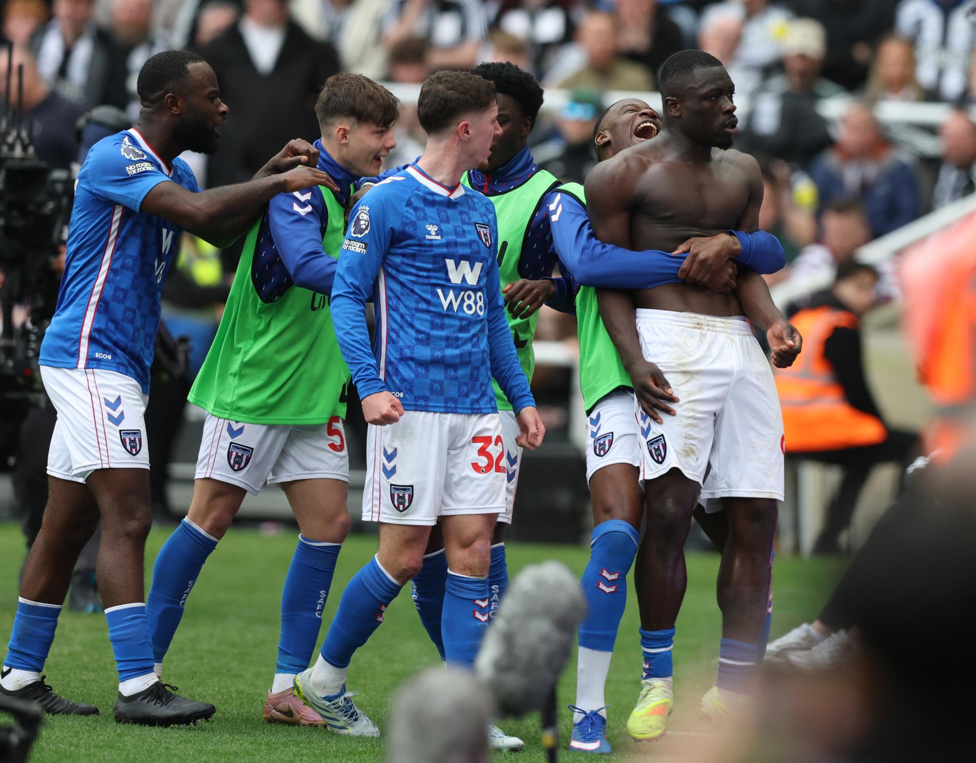 Premier League : Sunderland renverse Newcastle dans le Tyne and Wear derby