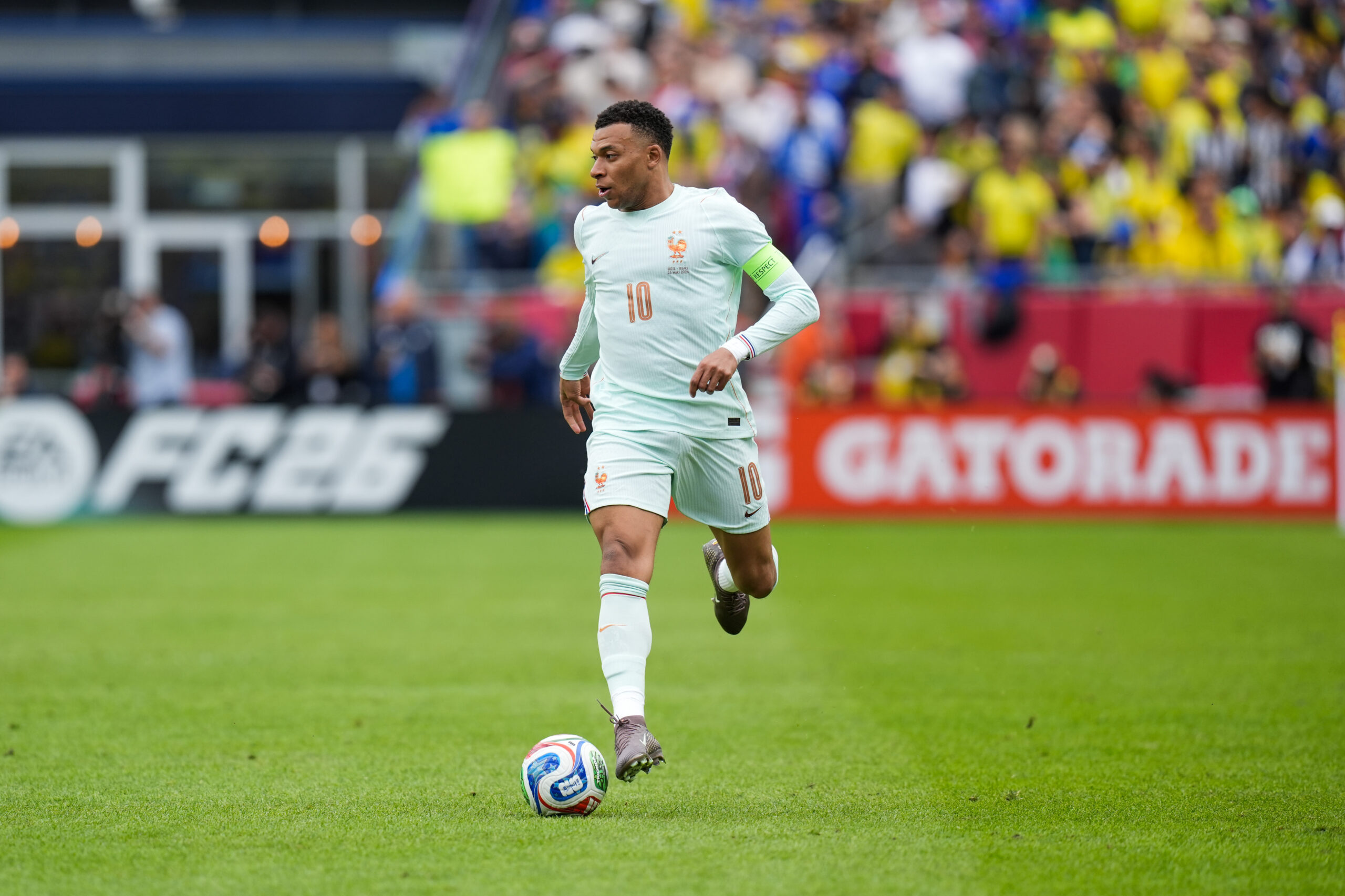 Le piqué de Kylian Mbappé contre le Brésil en vidéo