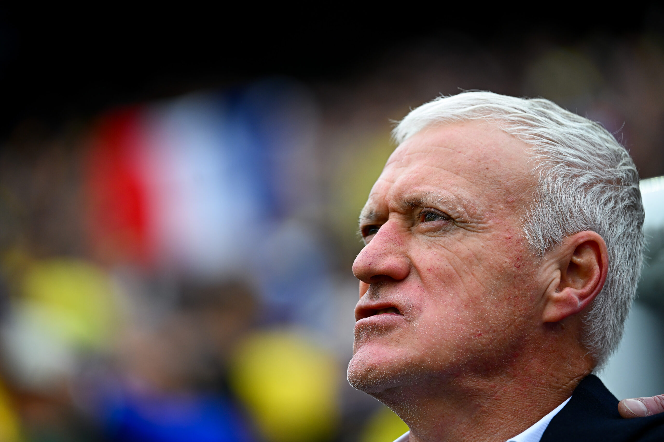 Deschamps réagit à la coupure pub pendant les mi-temps des matchs : «la page de pub, ça change le football/»