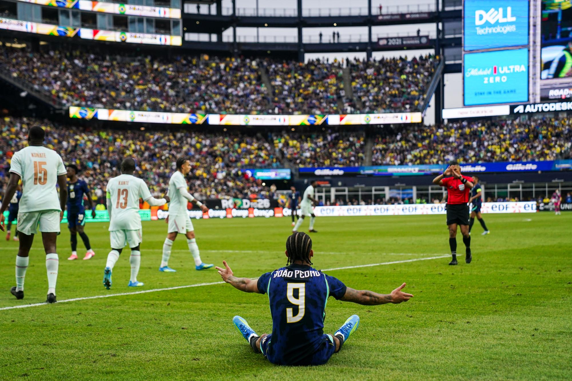 International - La presse brésilienne est inquiète après la défaite de la Seleção face à l'équipe de France