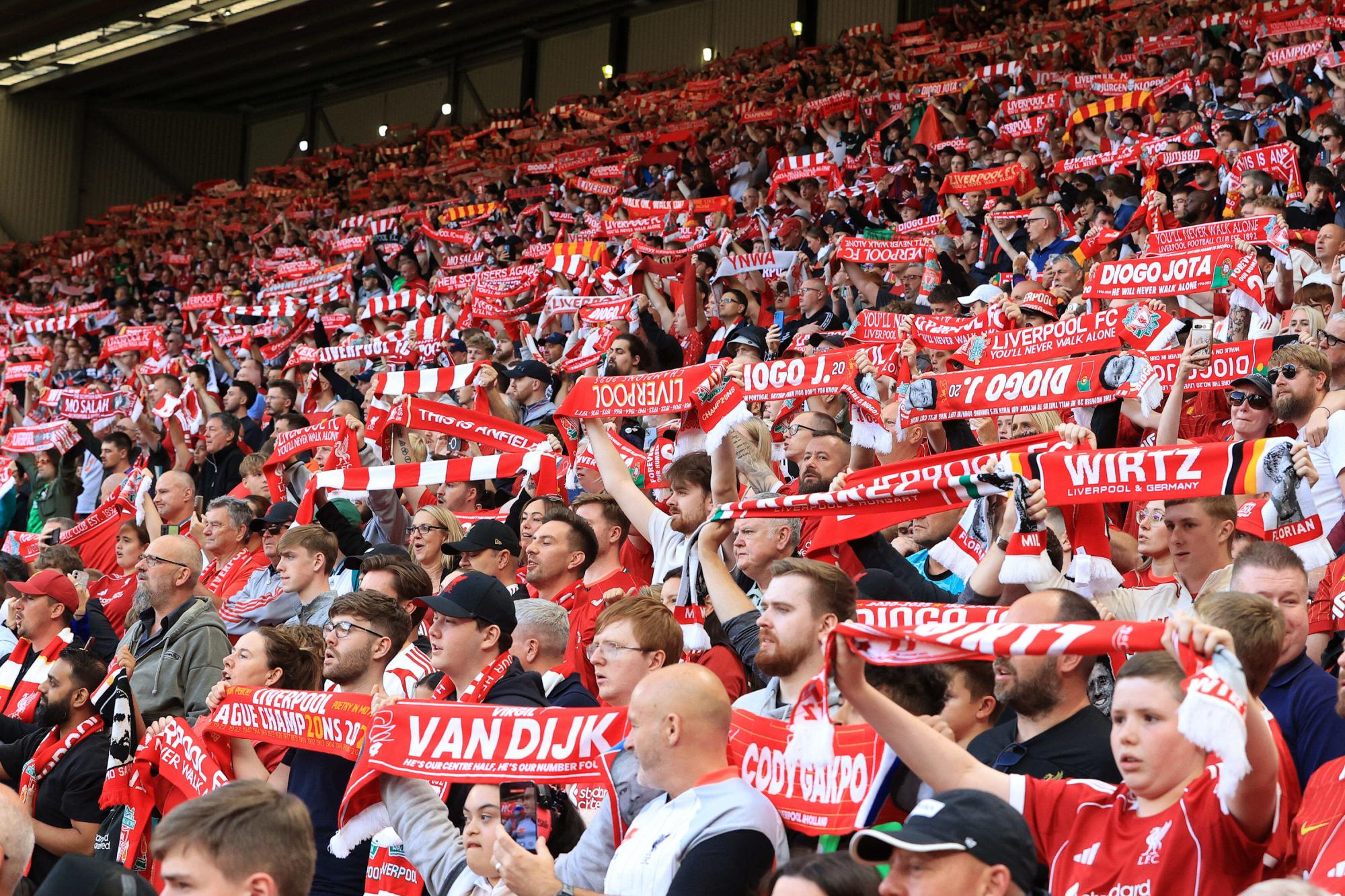 Hausse des prix des billets de 3% à Anfield, les supporters de Liverpool dénoncent la cupidité de leur direction