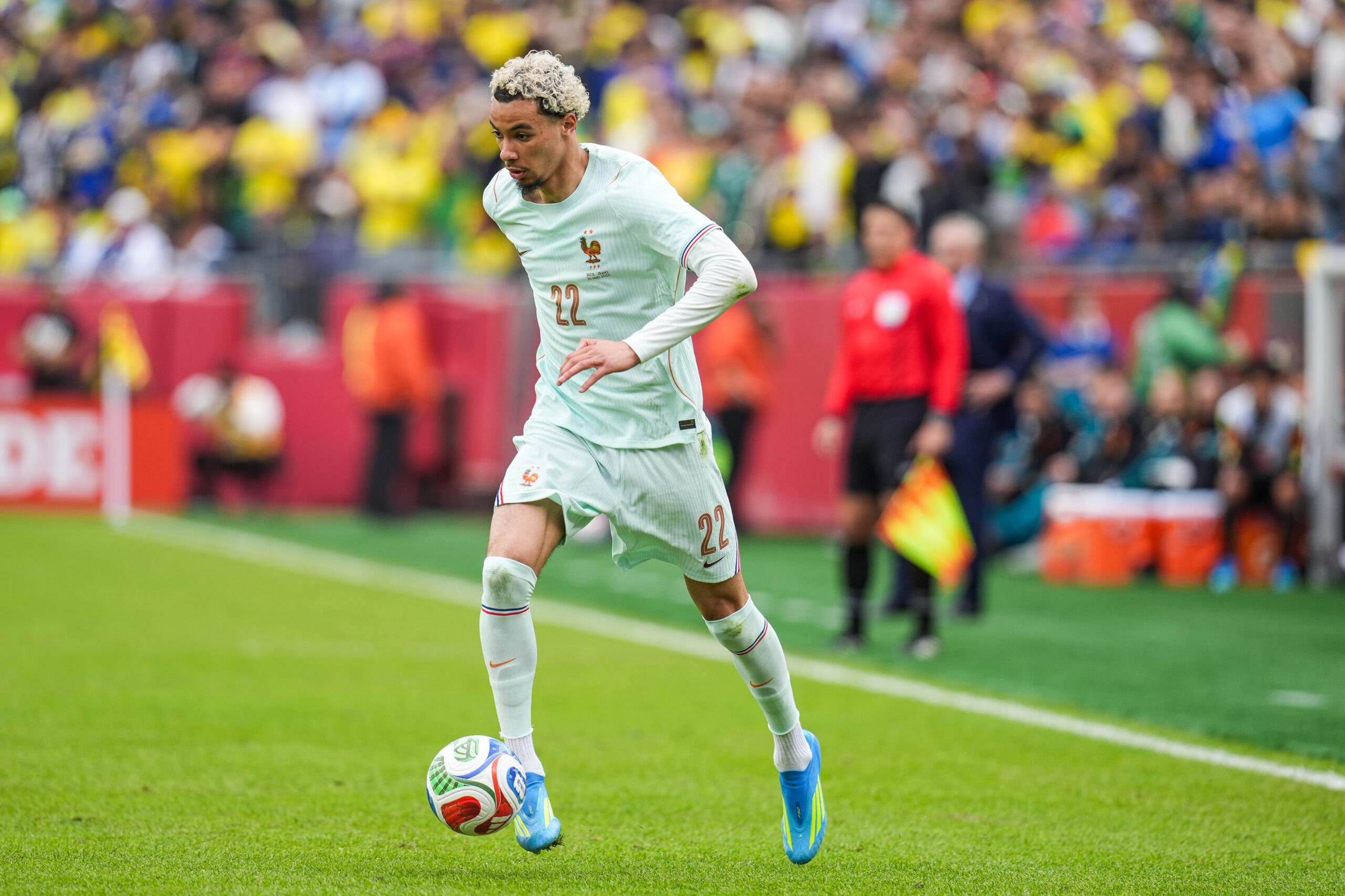 Équipe de France : Six candidats pour un poste, qui doit être l'ailier gauche des Bleus ?