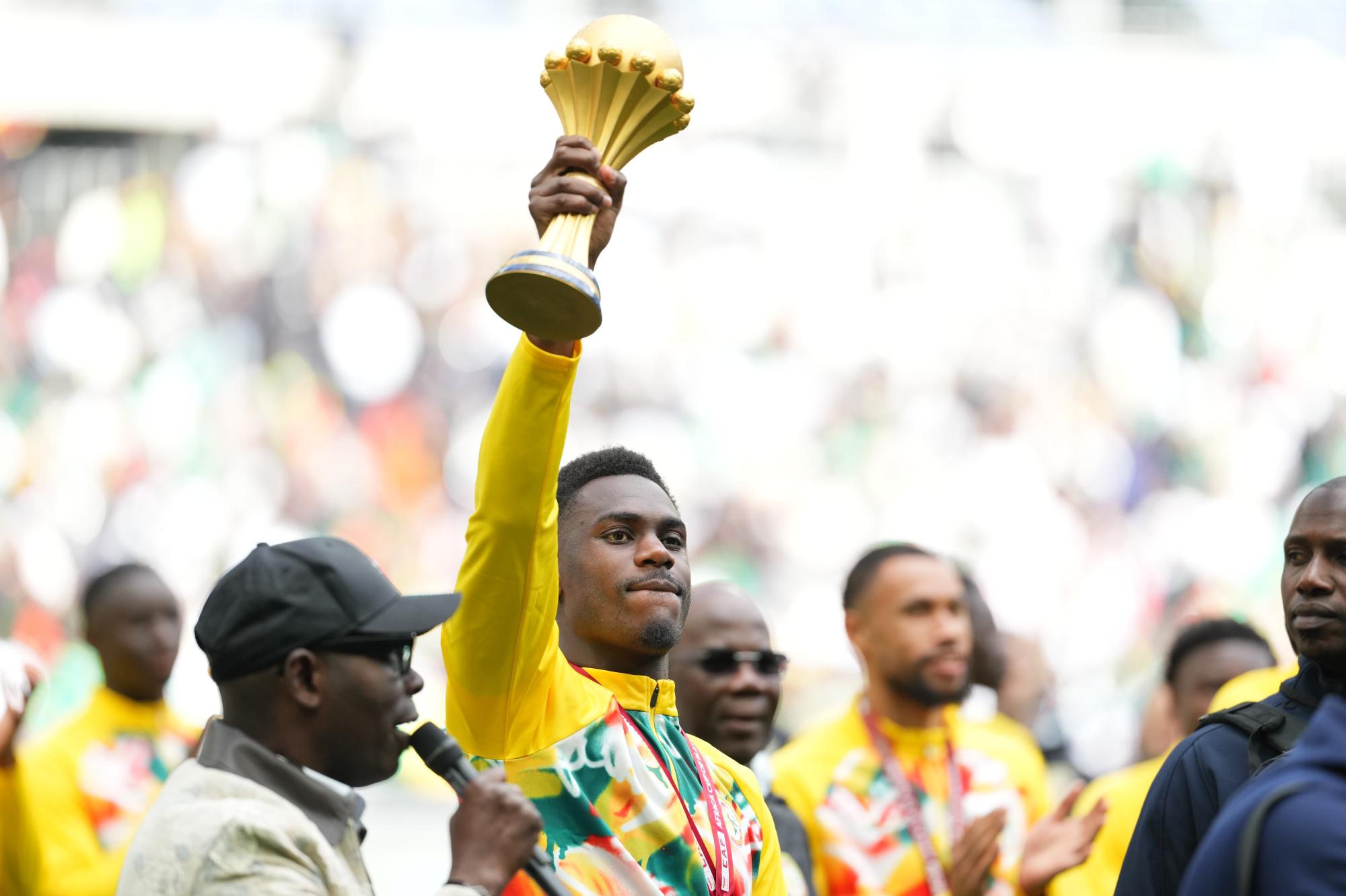 Les Sénégalais ont défilé avec le trophée de la CAN au Stade de France