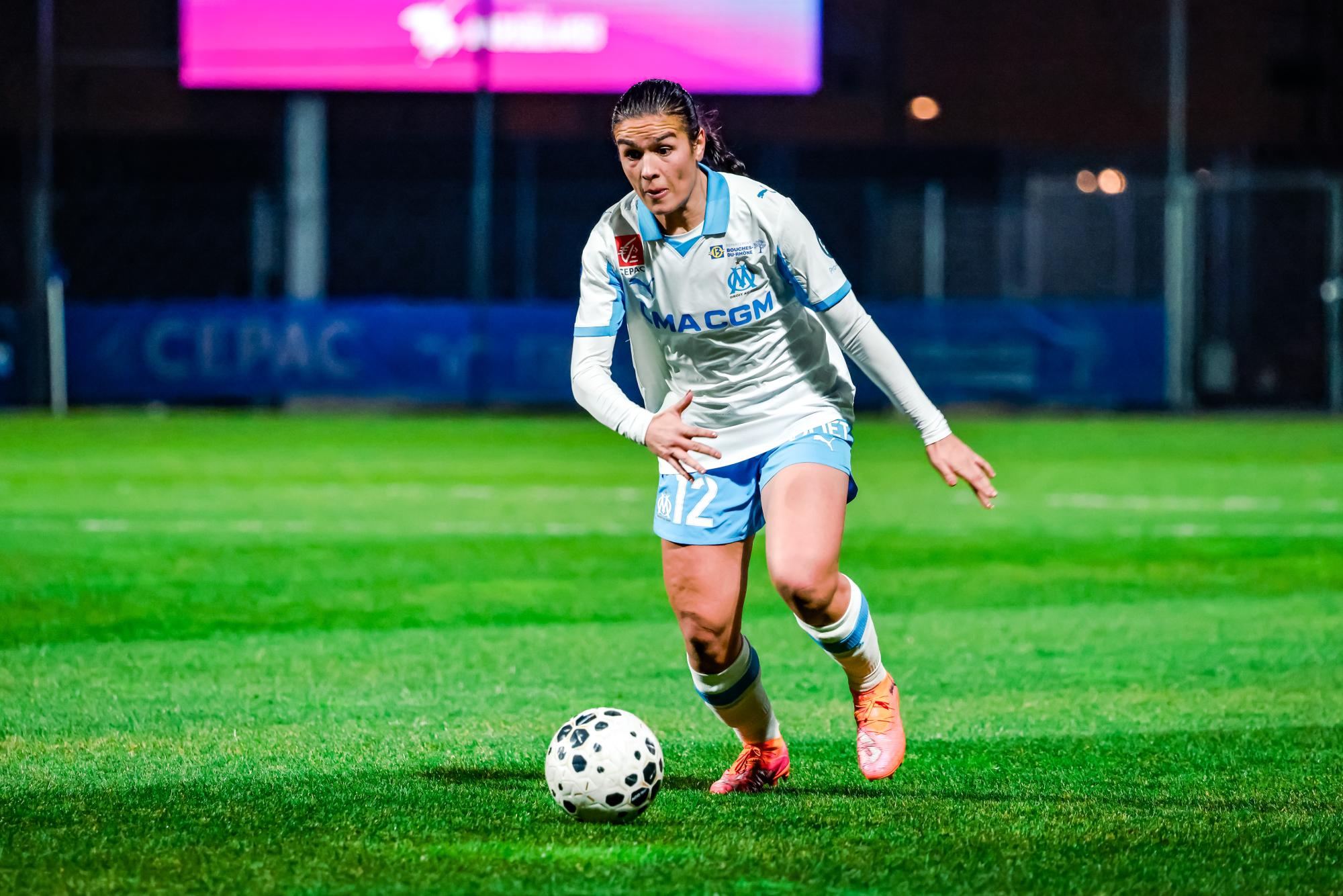 Première Ligue : Roselène Khezami fustige Corinne Diacre après sa mise à l'écart pour la rencontre au Vélodrome