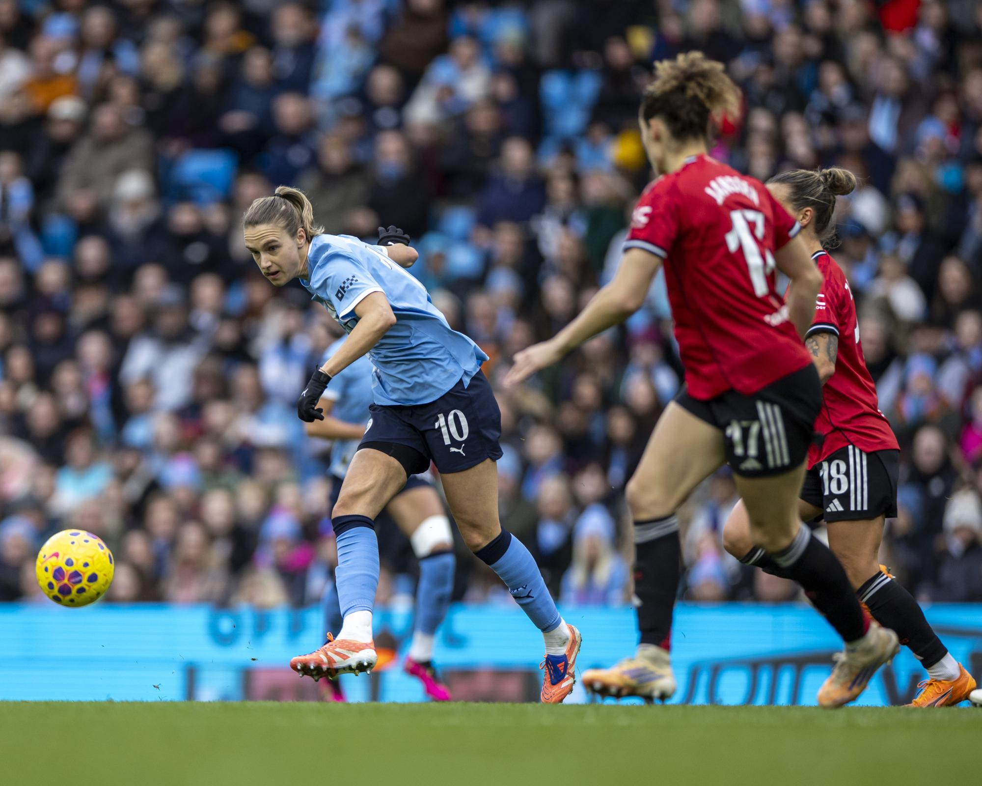 WSL : Vivianne Miedema devient la première joueuse du championnat anglais à inscrire plus de dix buts lors de cinq saisons consécutives