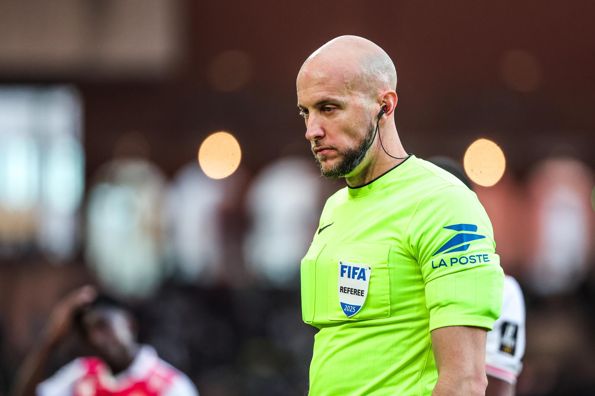 Ligue 1 : la sonorisation des arbitres expérimentée lors de PSG-Toulouse vendredi 3 avril