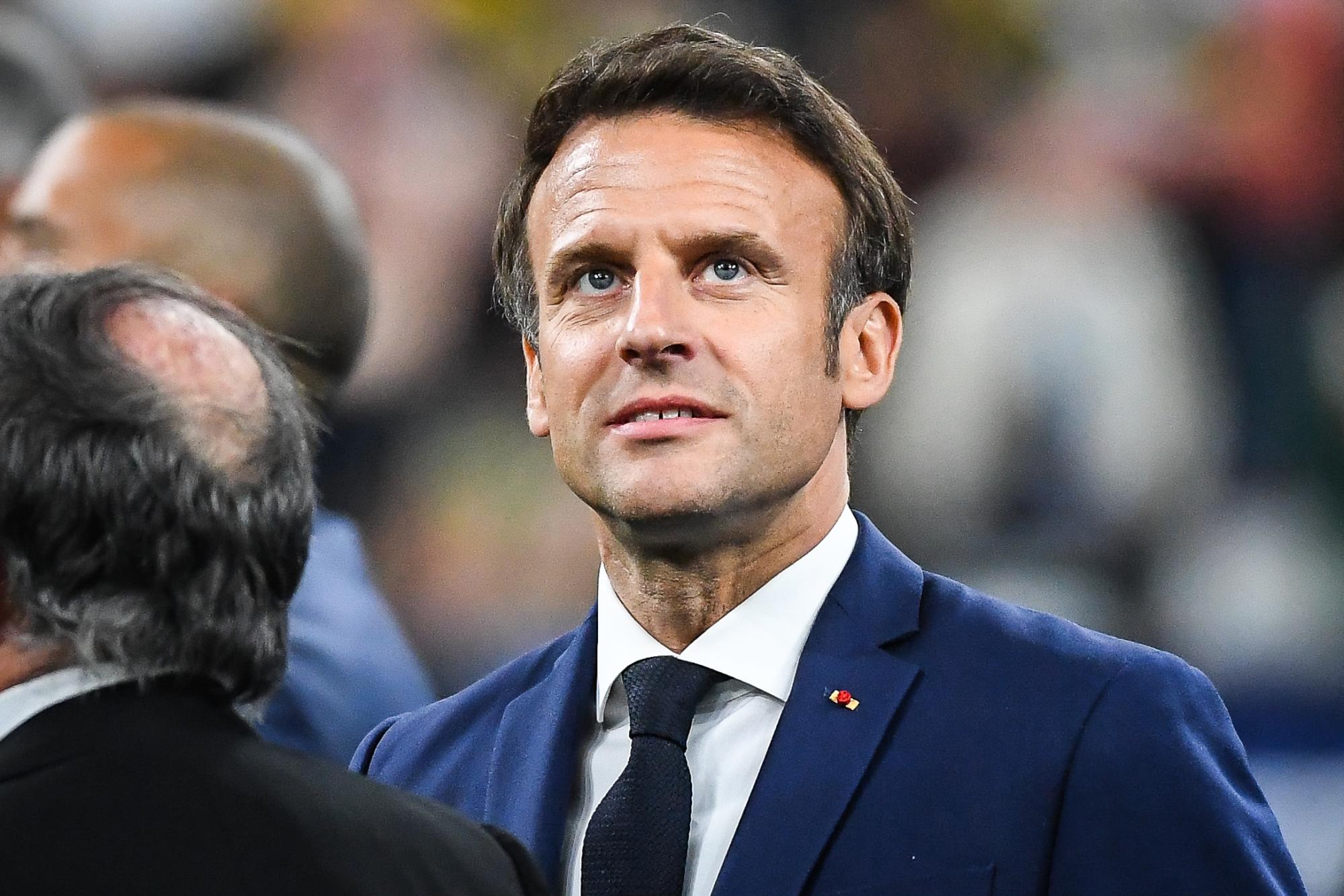 Le président de la République Emmanuel Macron réagit à l'arrêt de Téléfoot