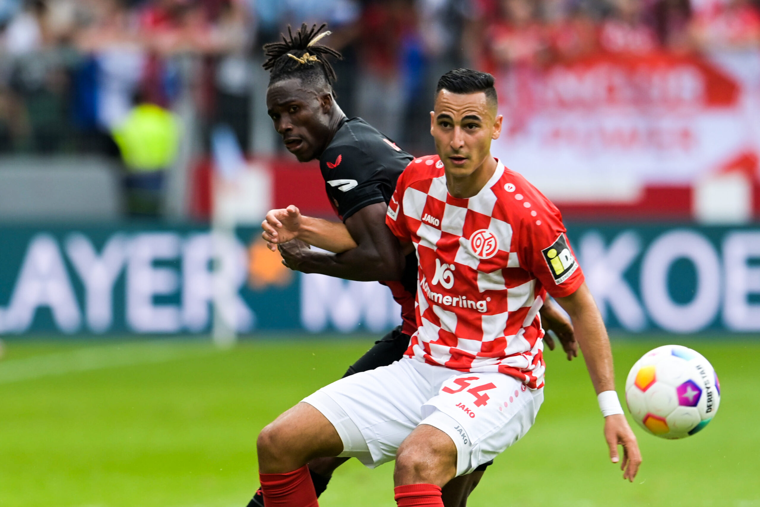 Viré pour des messages pro-palestiniens, Anwar El-Ghazi gagne finalement son procès