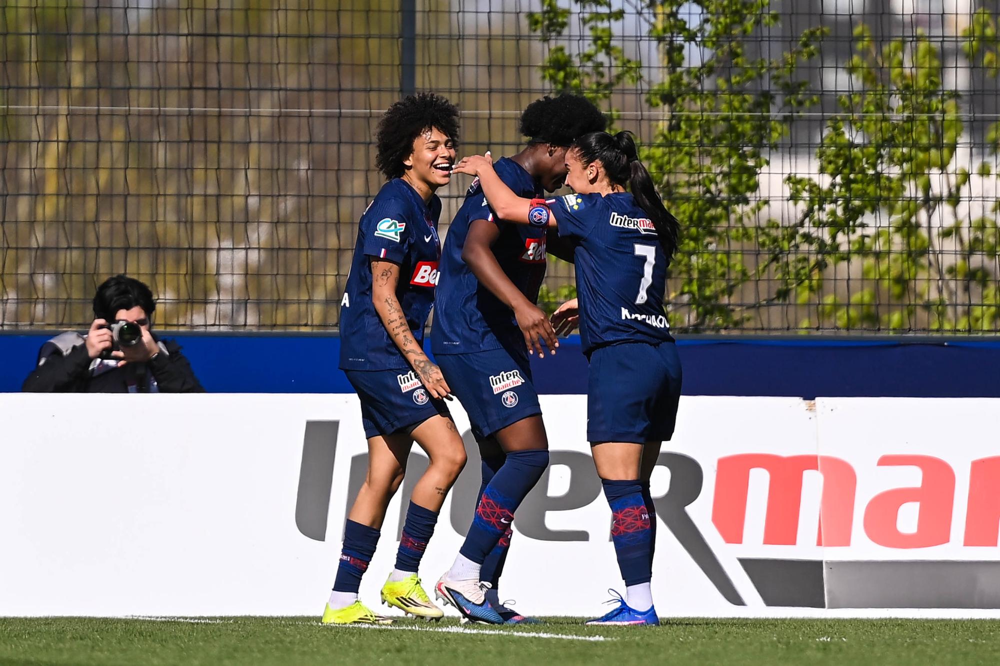 Coupe de France F : En infériorité numérique pendant près d'une mi-temps, le Paris Saint-Germain arrache sa place en finale au détriment du Paris FC