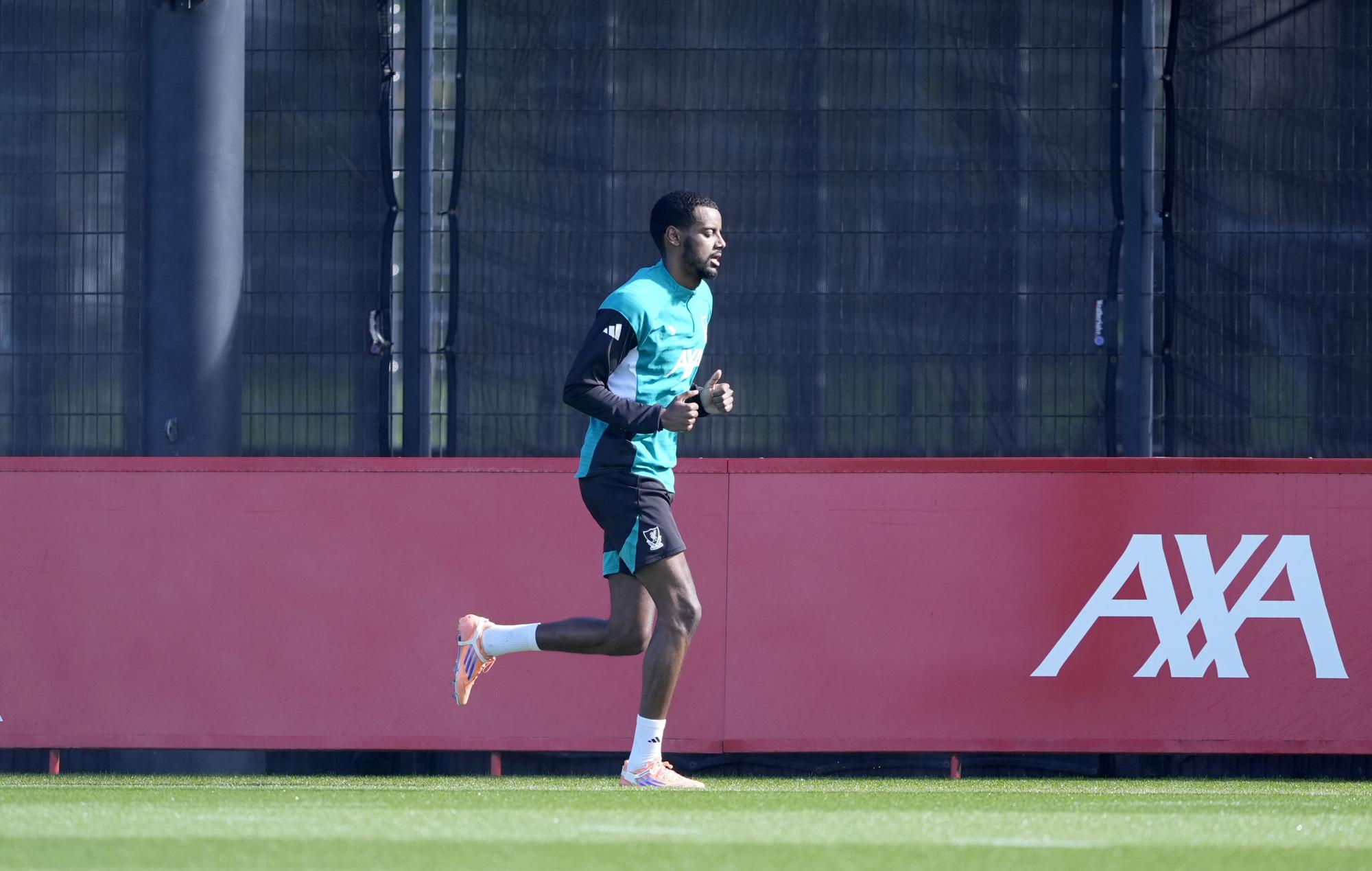 Liverpool : Arne Slot espère le retour d'Alexander Isak pour défier le PSG mercredi au Parc des Princes