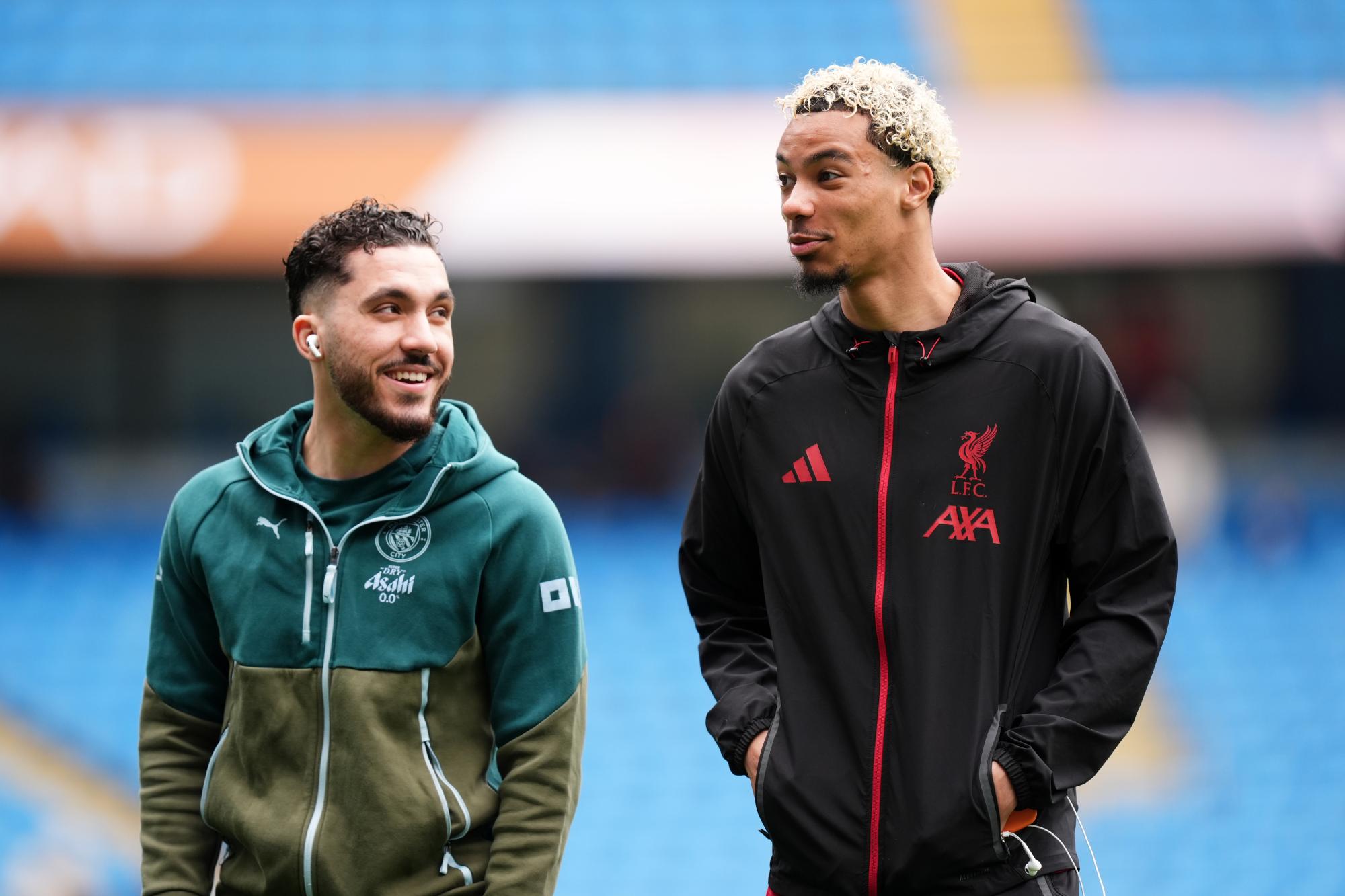 Manchester City-Liverpool : Rayan Cherki porte le maillot d'Hugo Ekitiké en plein match