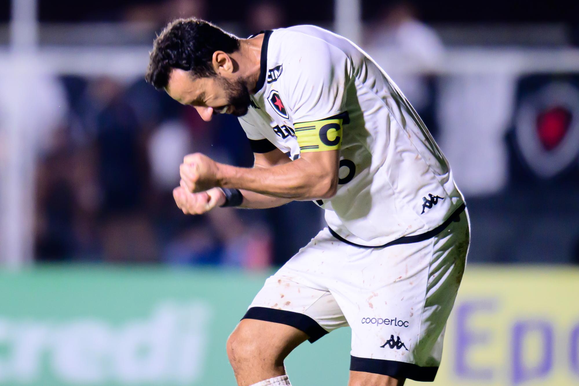 Brésil : L'ancien meneur du PSG et de Monaco, Nenê, continue de marquer à 44 ans avec Botafogo-PB