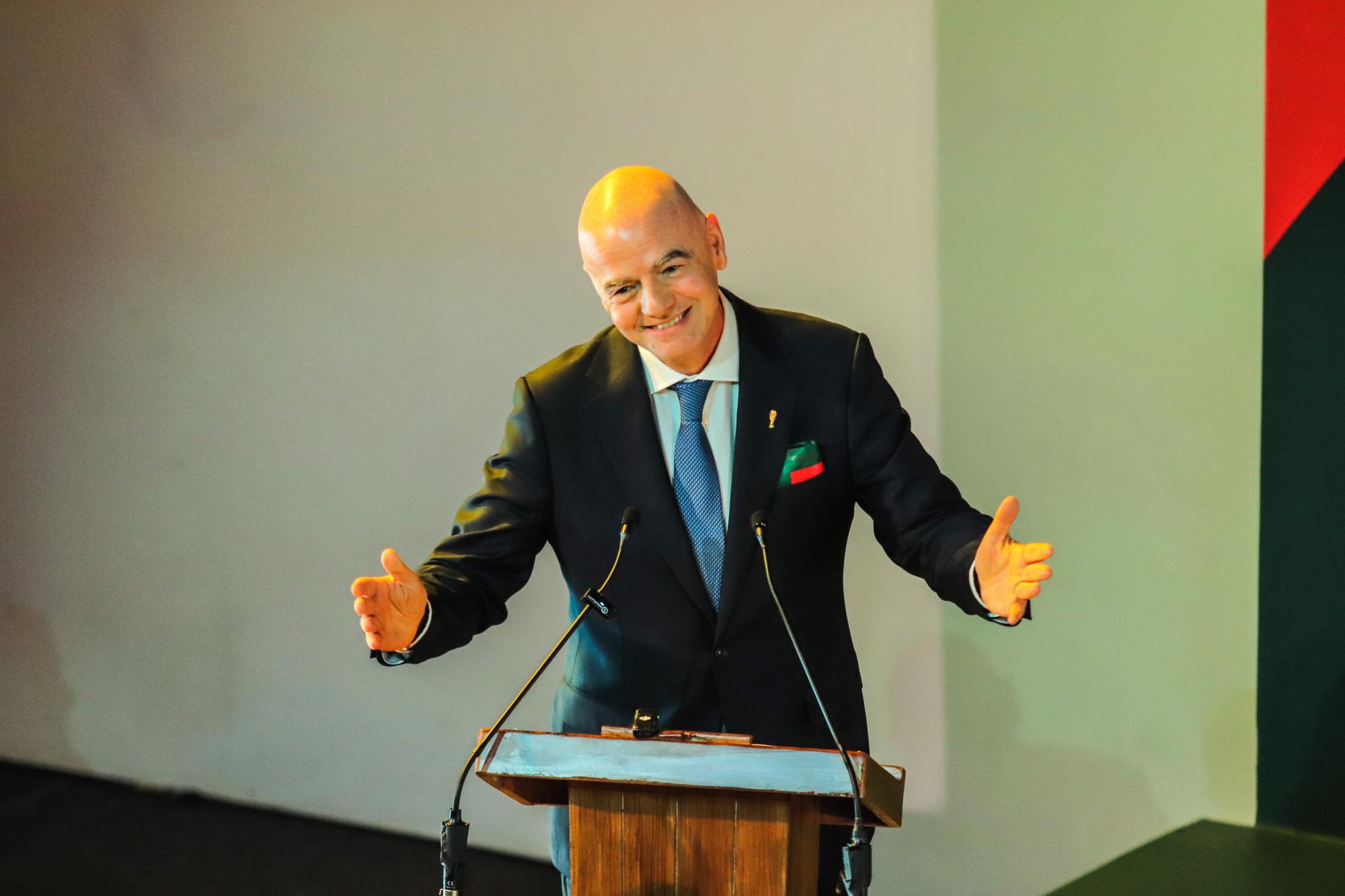 Gianni Infantino défie la science et promet que la Terre arrêtera de tourner pendant la Coupe du monde 2026