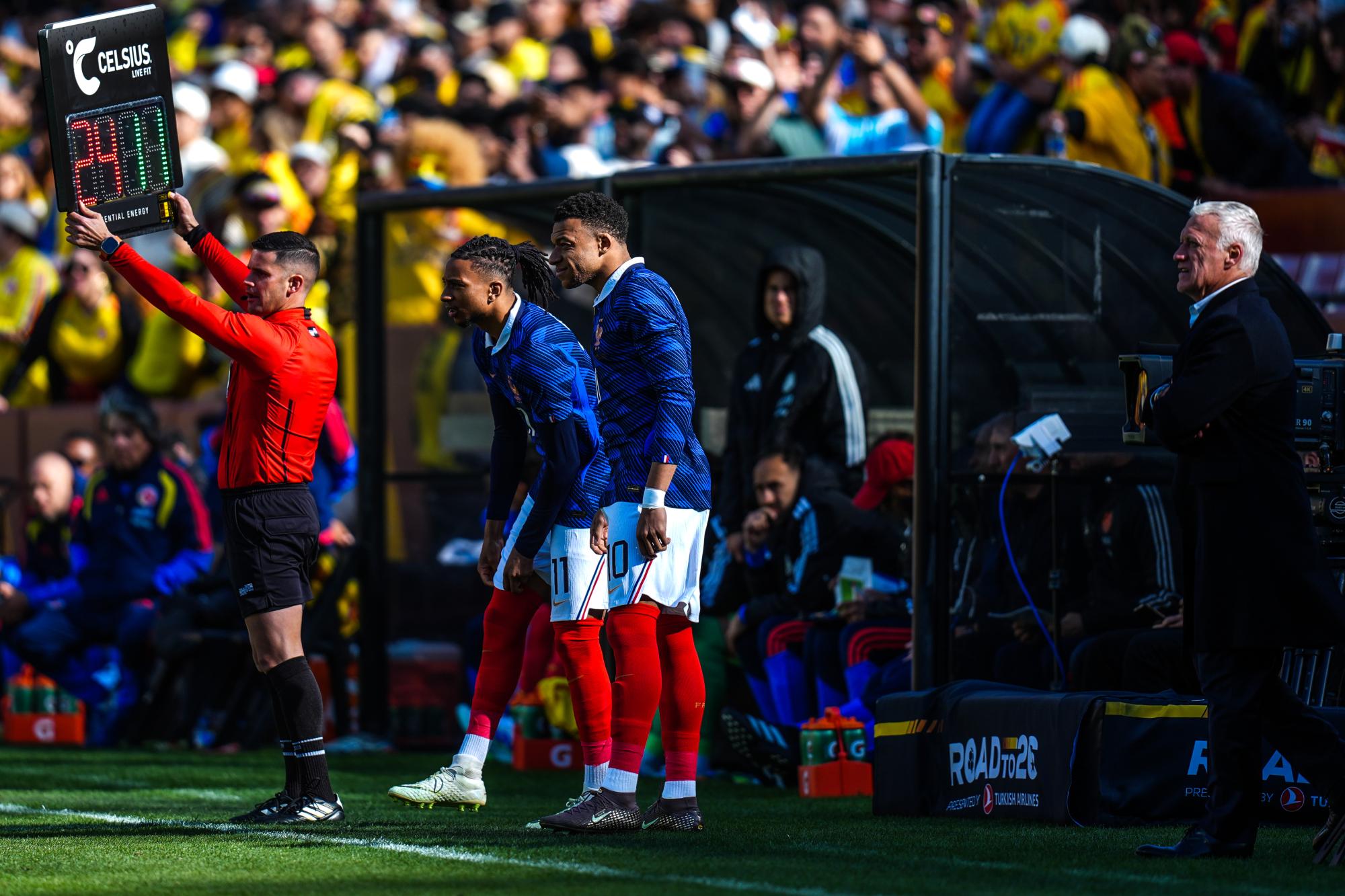Equipe de France : Didier Deschamps l'assure, gérer Mbappé, Dembélé et Olise est un jeu d'enfants