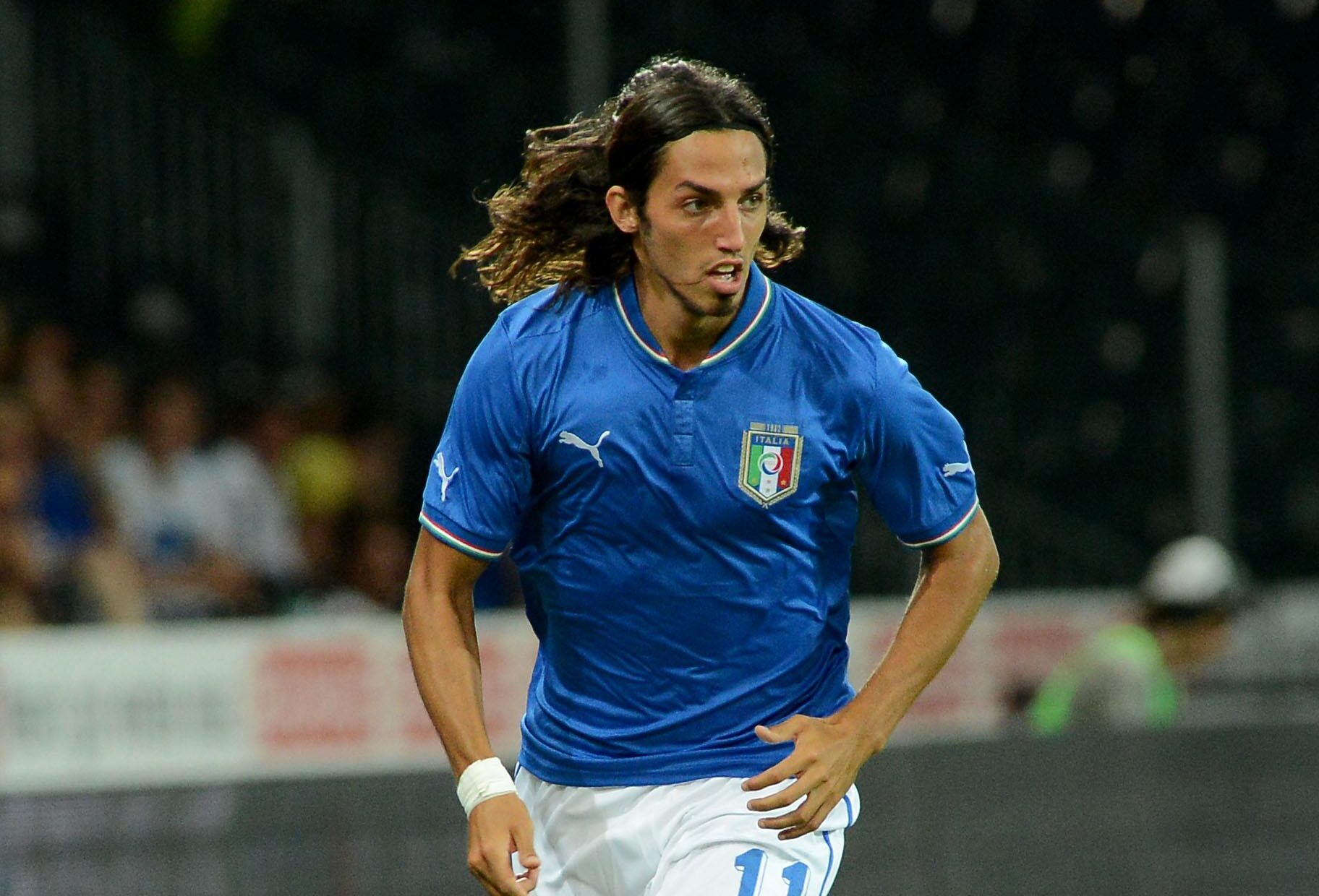 Ezequiel Schelotto, ancien international italien, éteint un incendie en plein match en Suisse