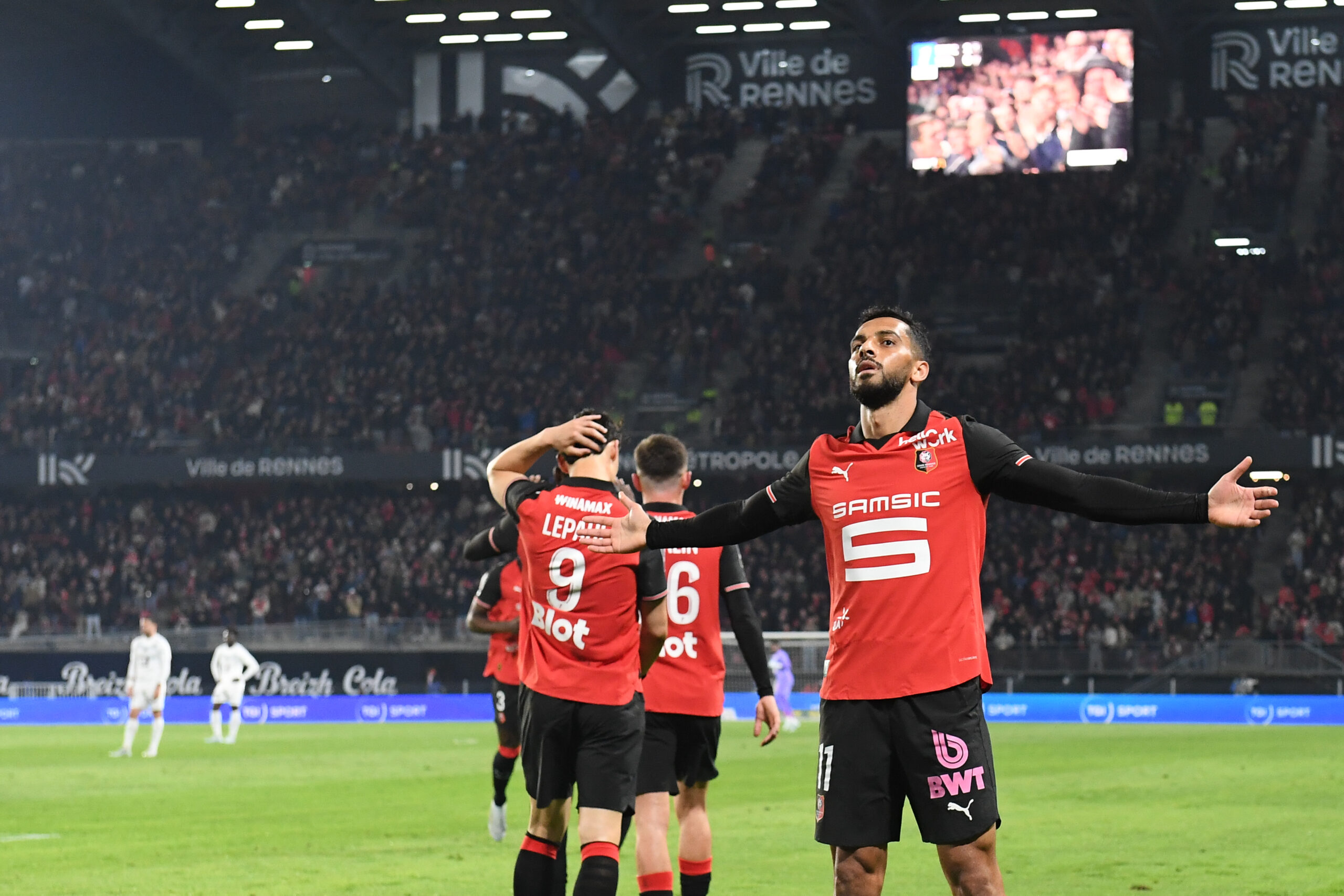 Ligue 1 : Rennes grignote Angers et remercie Brice Samba