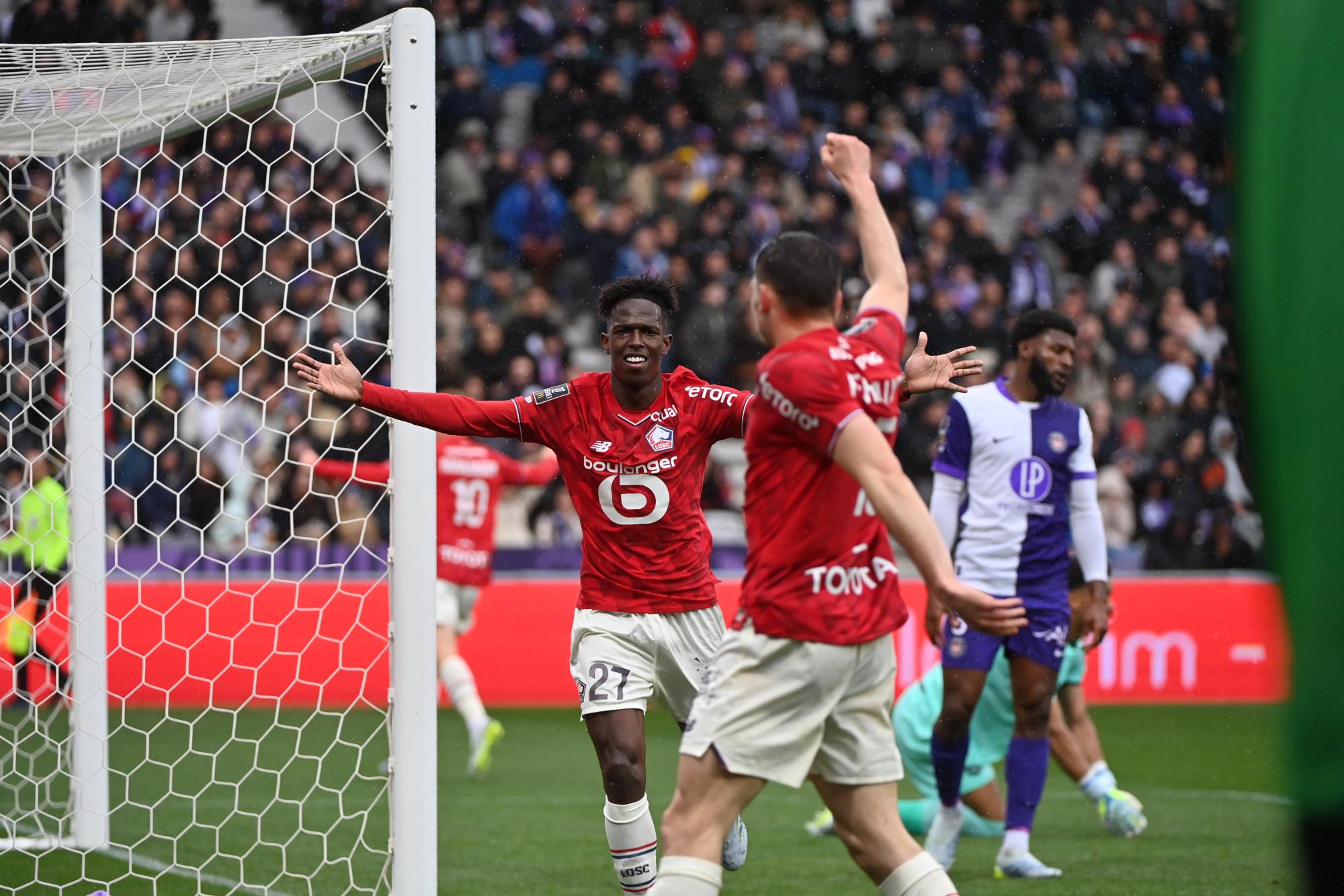 Ligue 1 : Toulouse battu à domicile par Lille, qui reprend sa place sur le podium au détriment de Marseille