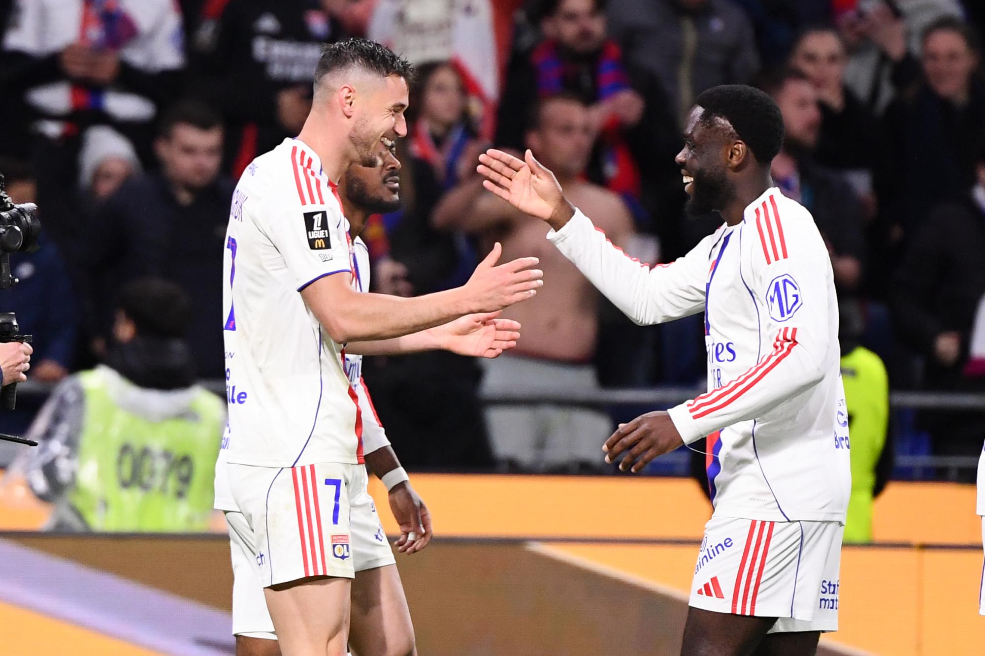 Ligue 1 : en difficulté en première période, Lyon bat finalement Lorient grâce à ses remplaçants